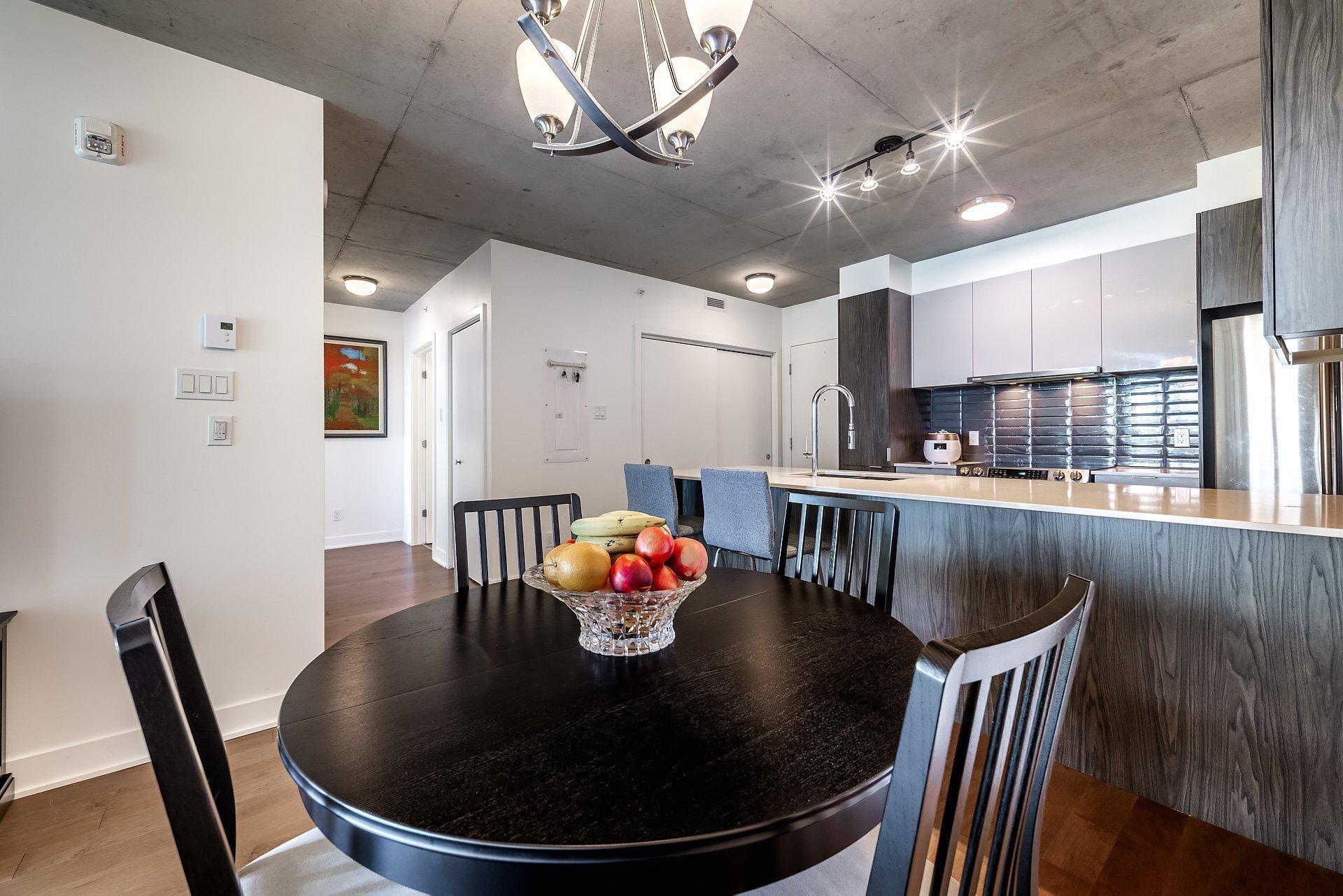 









271


Av. De l'Académie

, 210,
Dorval,




QC
H9S0B4

