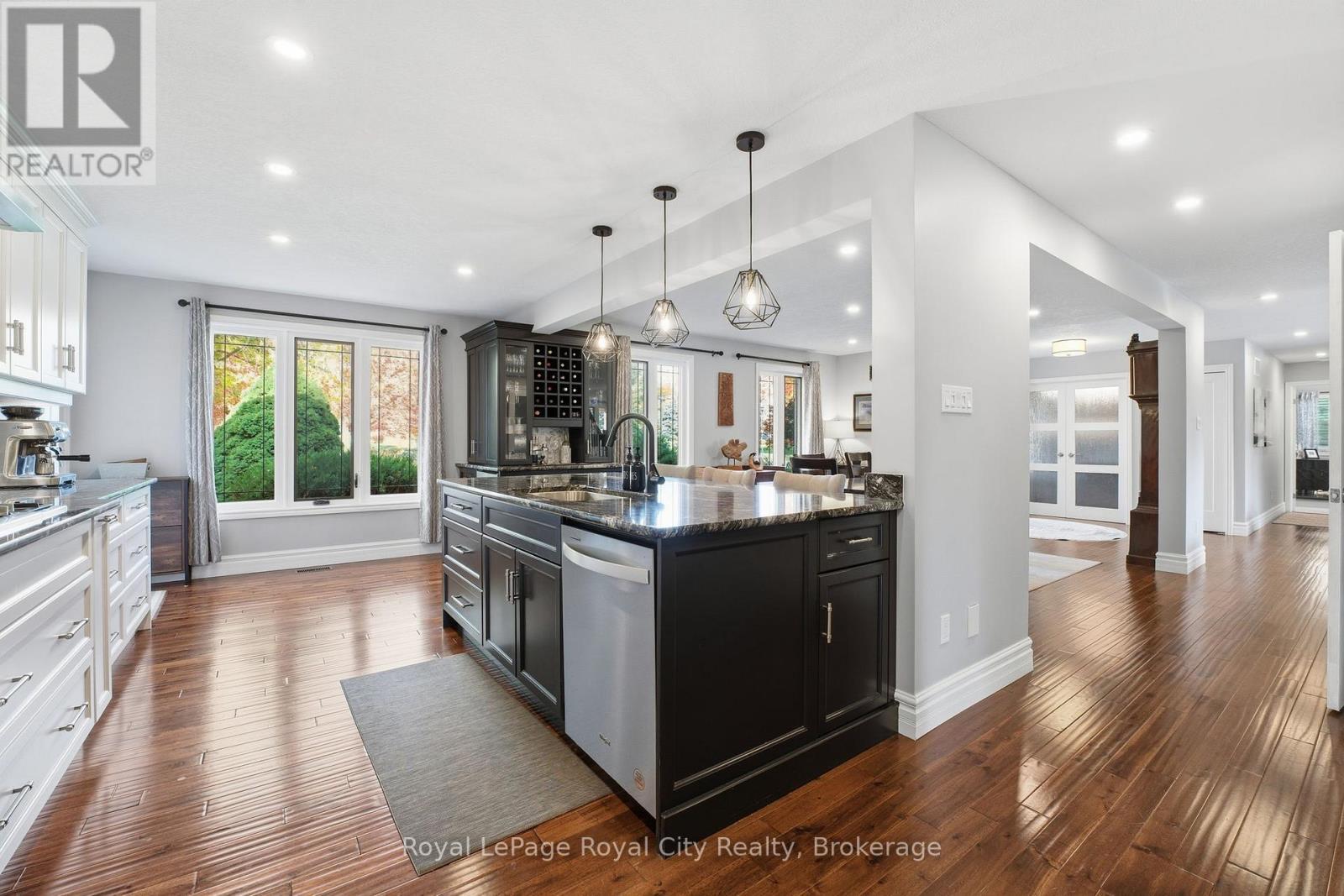 












55 BRIDLE PATH

,
Puslinch,




Ontario
N0B2J0

