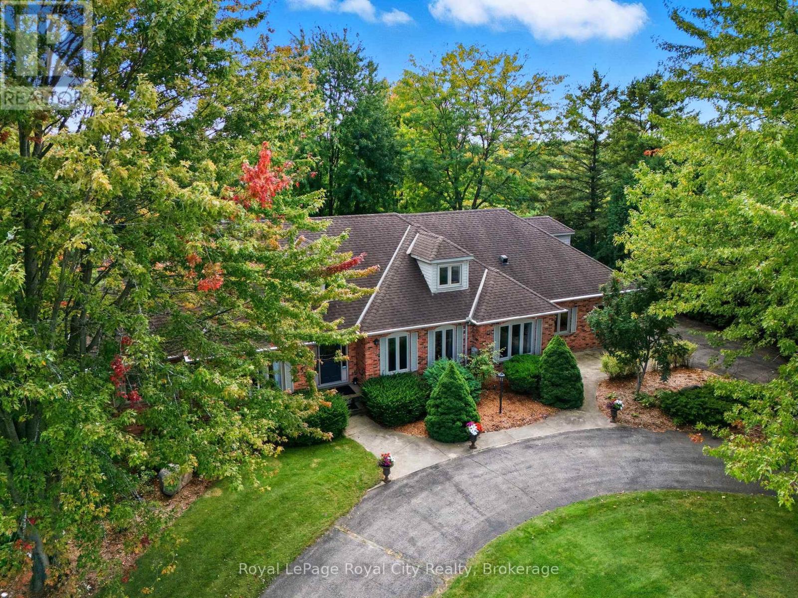 












55 BRIDLE PATH

,
Puslinch,




Ontario
N0B2J0

