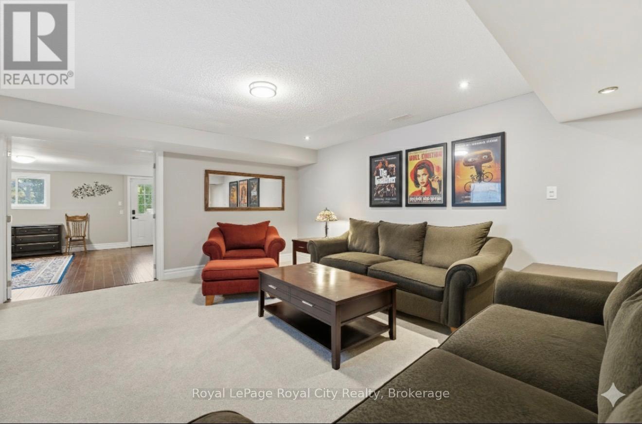 












55 BRIDLE PATH

,
Puslinch,




Ontario
N0B2J0

