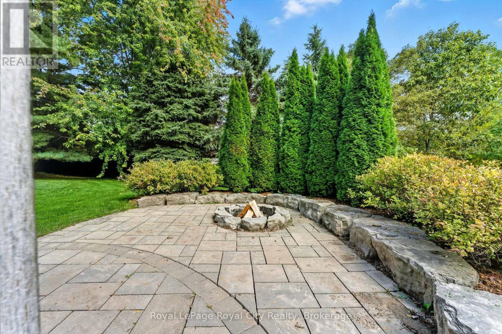 












55 BRIDLE PATH

,
Puslinch,




Ontario
N0B2J0

