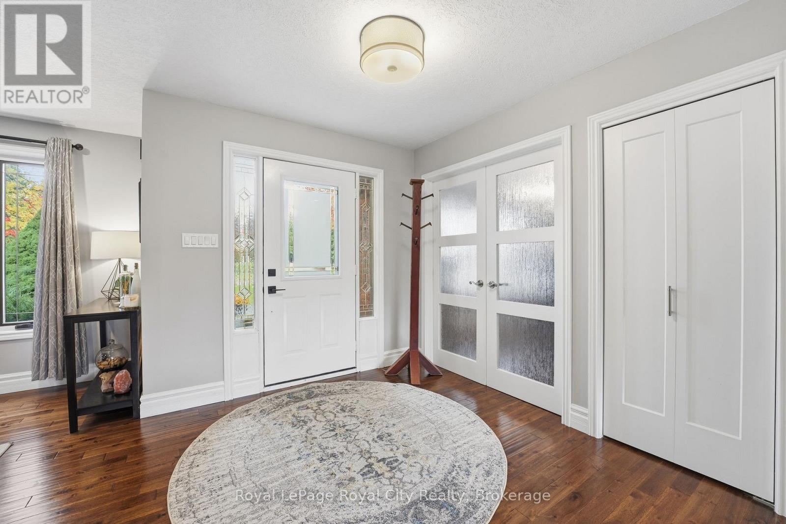 












55 BRIDLE PATH

,
Puslinch,




Ontario
N0B2J0

