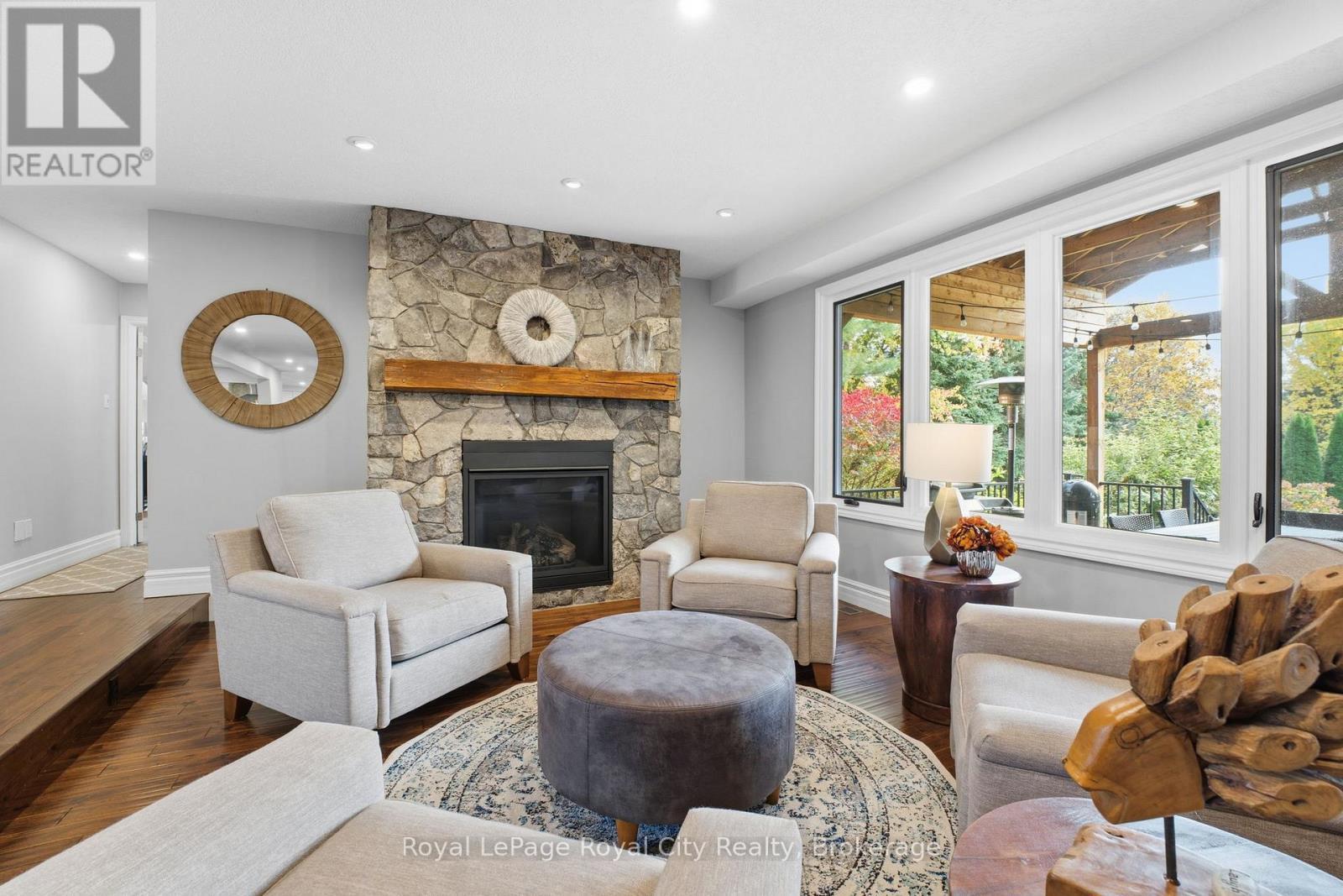 












55 BRIDLE PATH

,
Puslinch,




Ontario
N0B2J0

