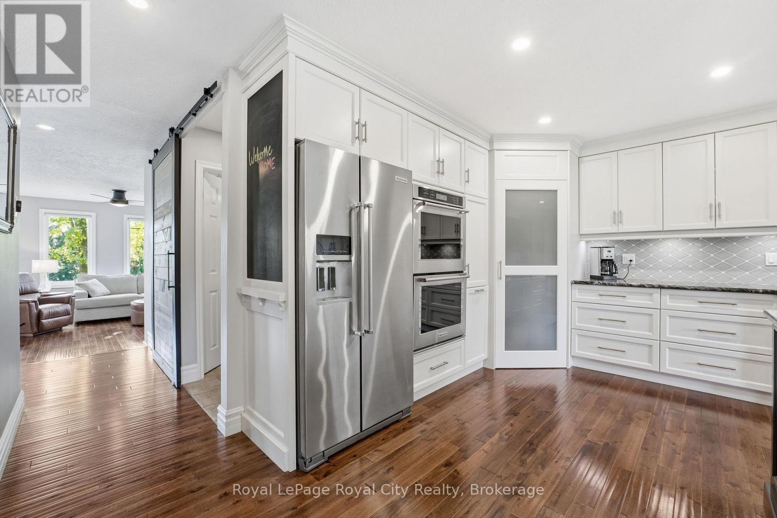 












55 BRIDLE PATH

,
Puslinch,




Ontario
N0B2J0

