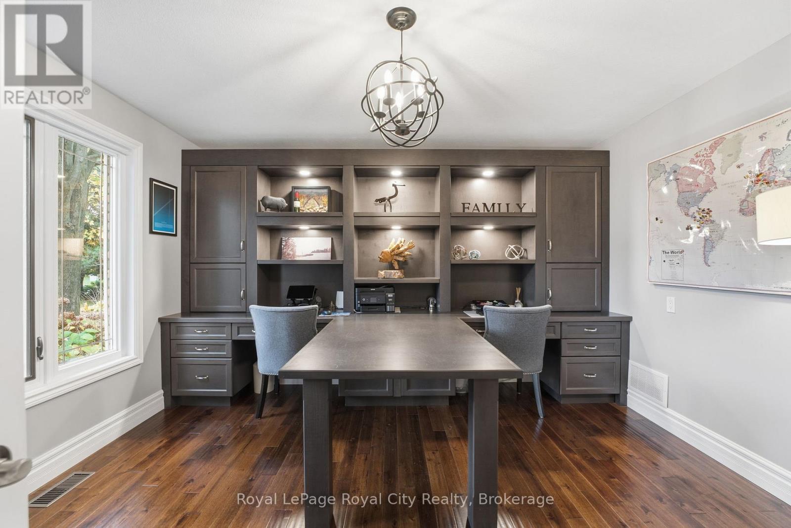 












55 BRIDLE PATH

,
Puslinch,




Ontario
N0B2J0

