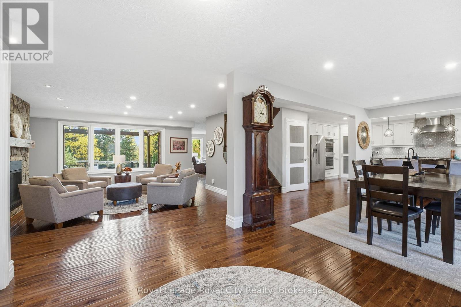 












55 BRIDLE PATH

,
Puslinch,




Ontario
N0B2J0

