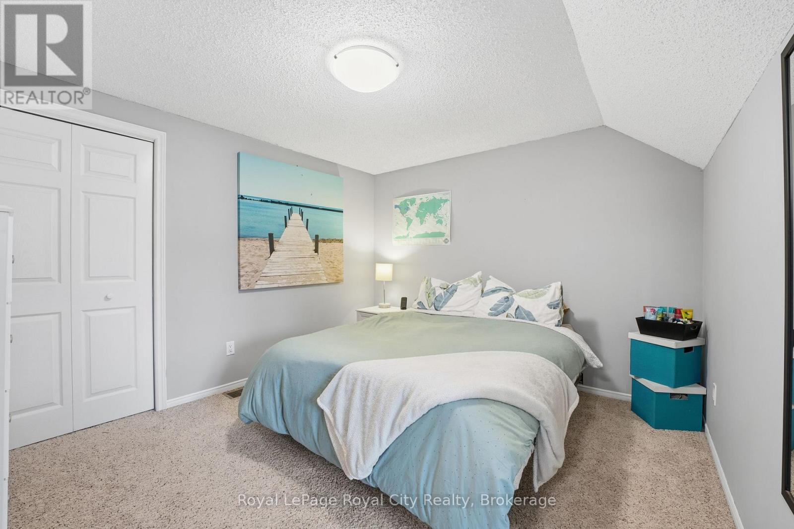 












55 BRIDLE PATH

,
Puslinch,




Ontario
N0B2J0

