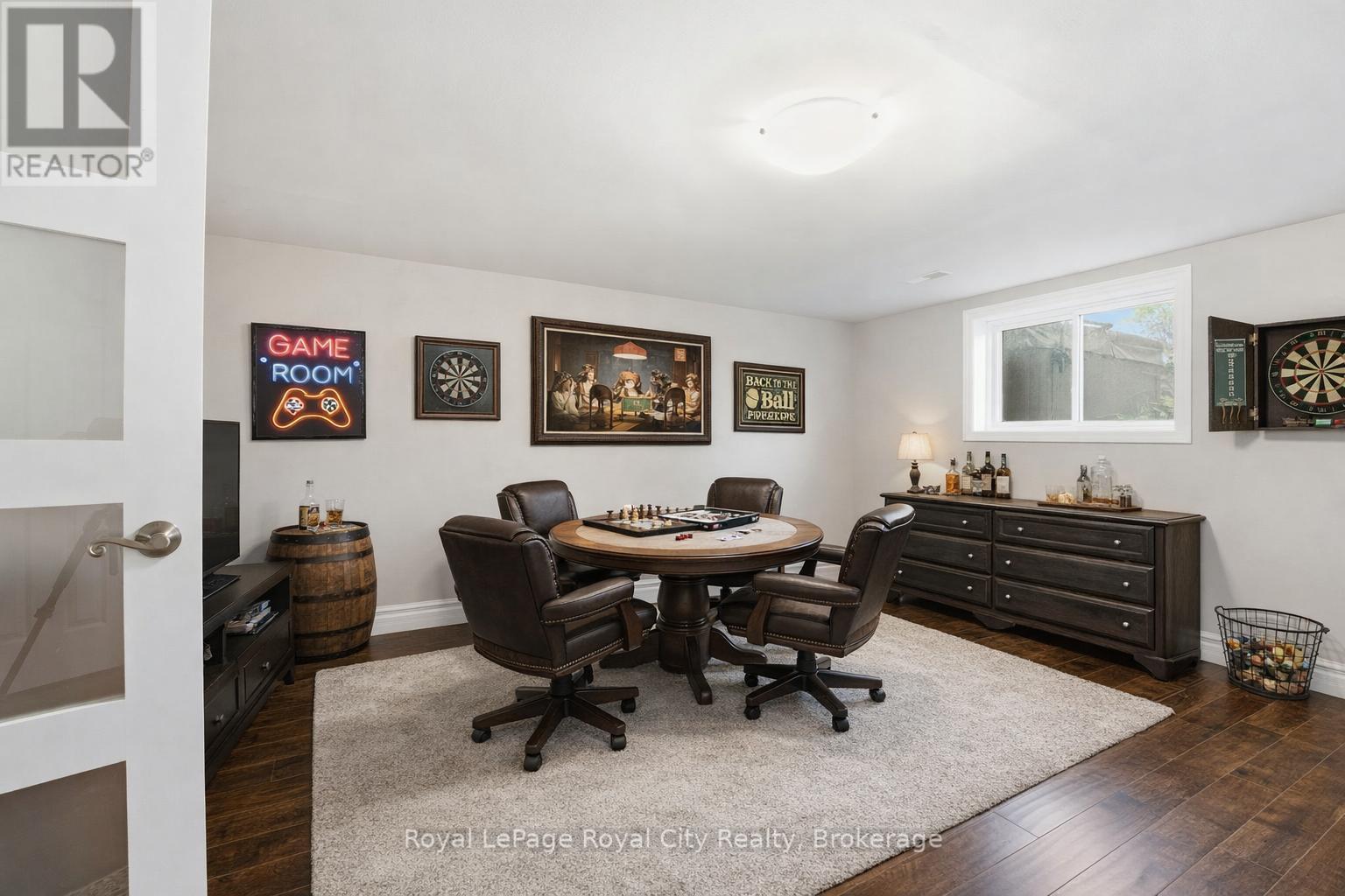 












55 BRIDLE PATH

,
Puslinch,




Ontario
N0B2J0

