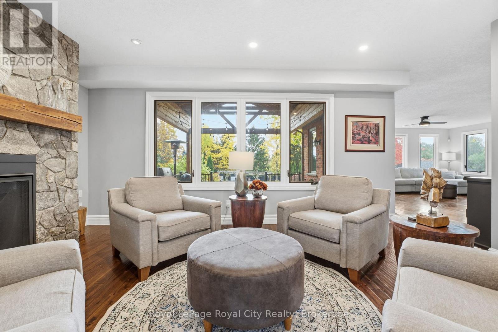 












55 BRIDLE PATH

,
Puslinch,




Ontario
N0B2J0

