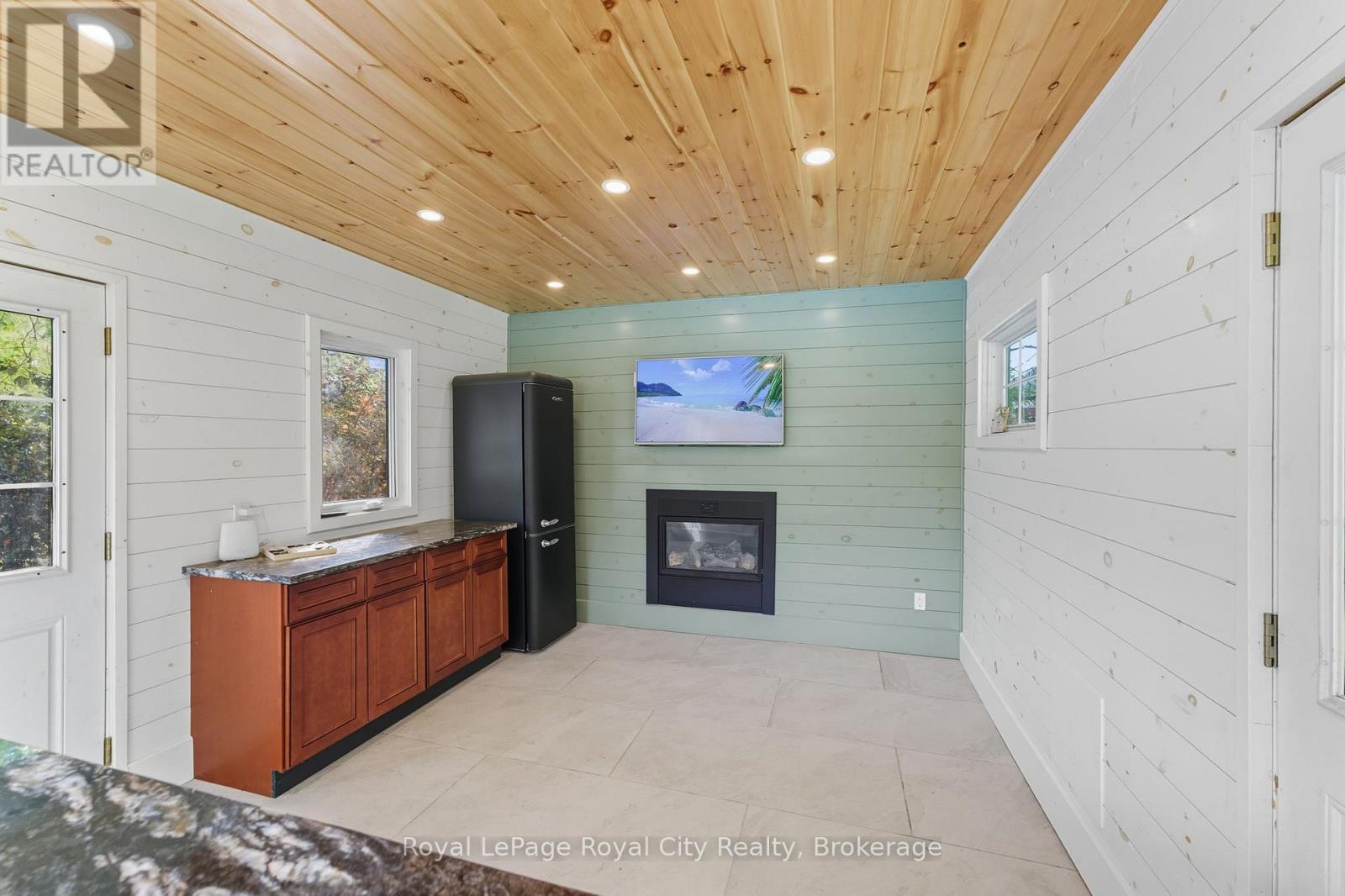 












55 BRIDLE PATH

,
Puslinch,




Ontario
N0B2J0

