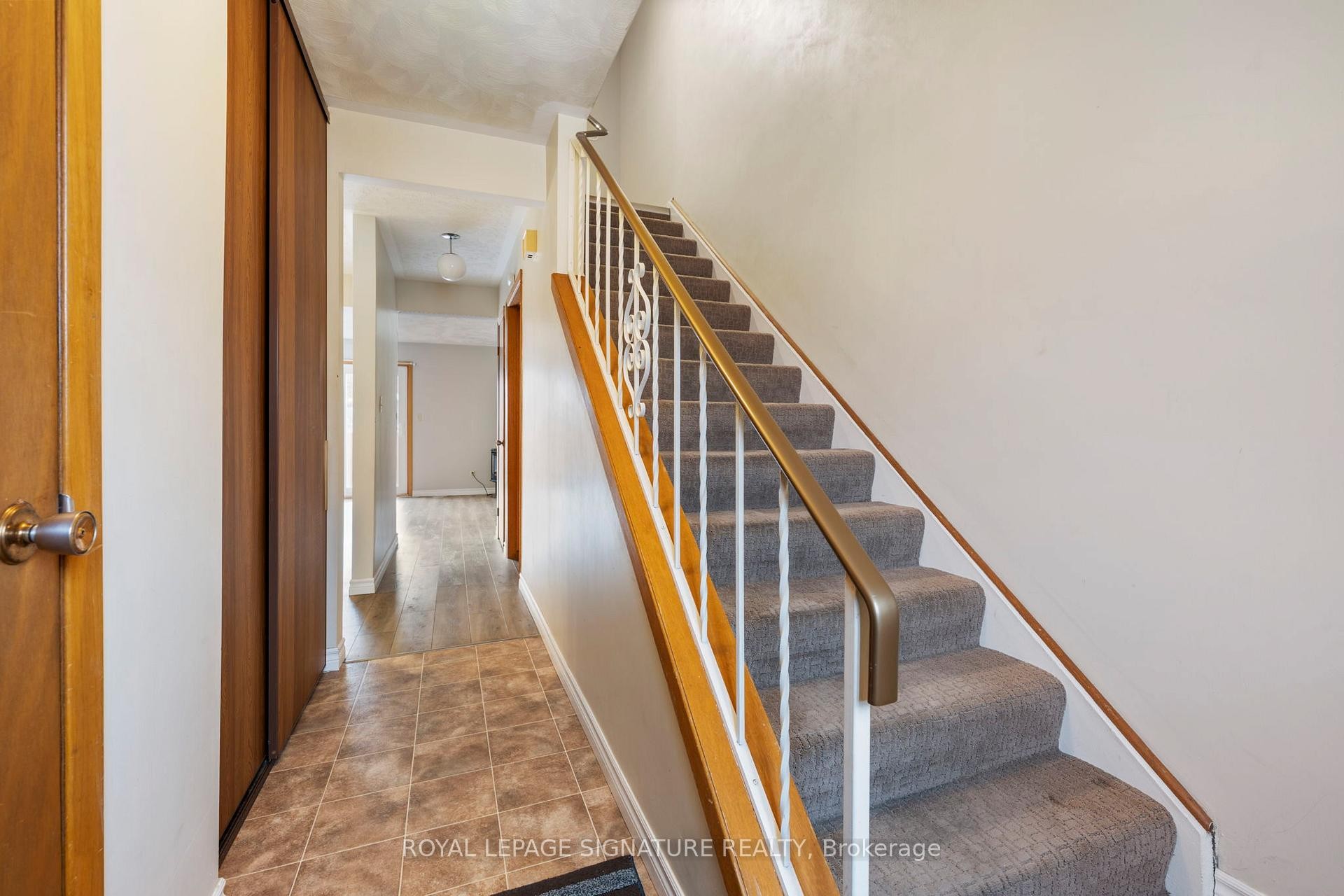 









10


Montclair

Crescent, 5,
Norfolk,




ON
N3Y 4R9

