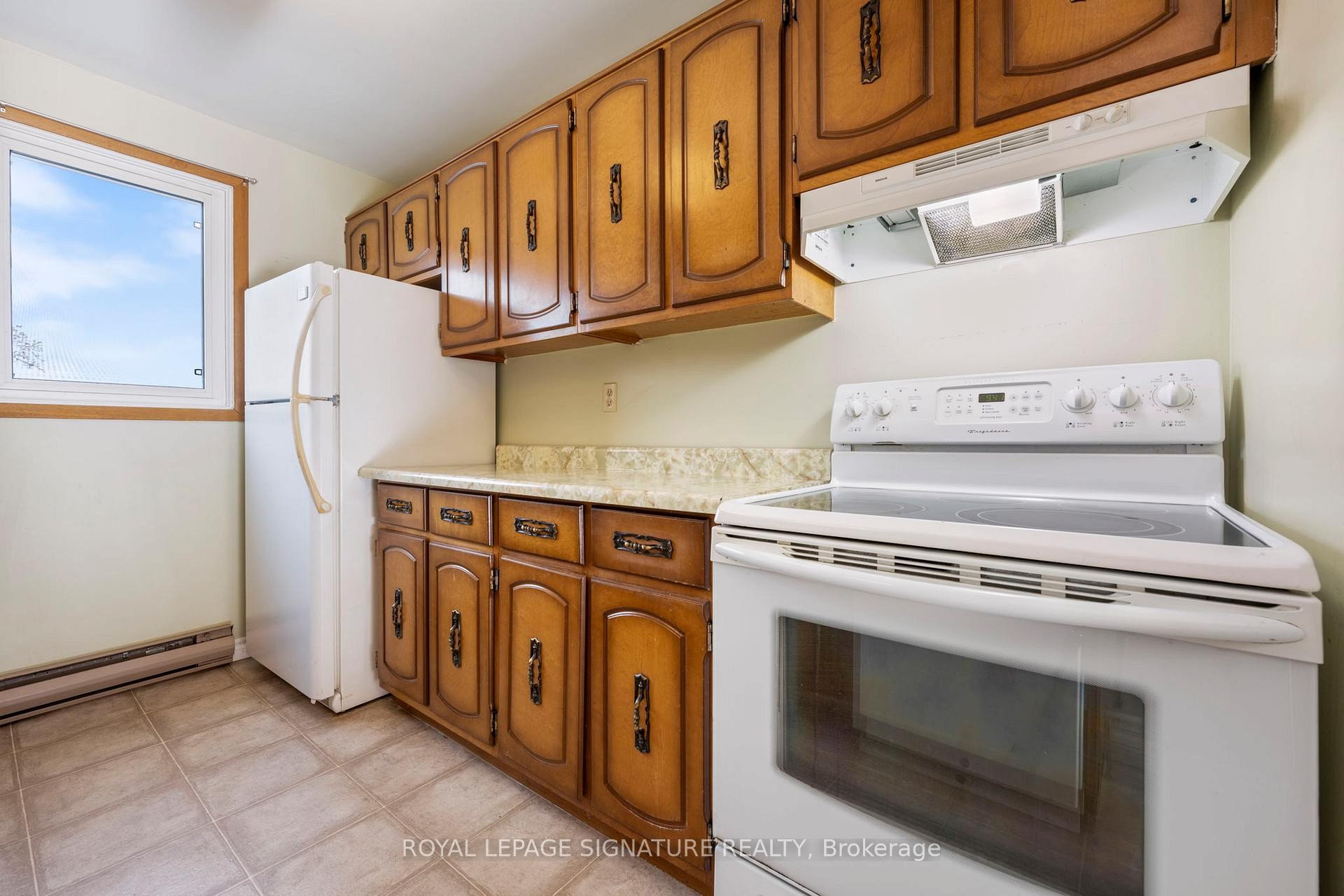 









10


Montclair

Crescent, 5,
Norfolk,




ON
N3Y 4R9

