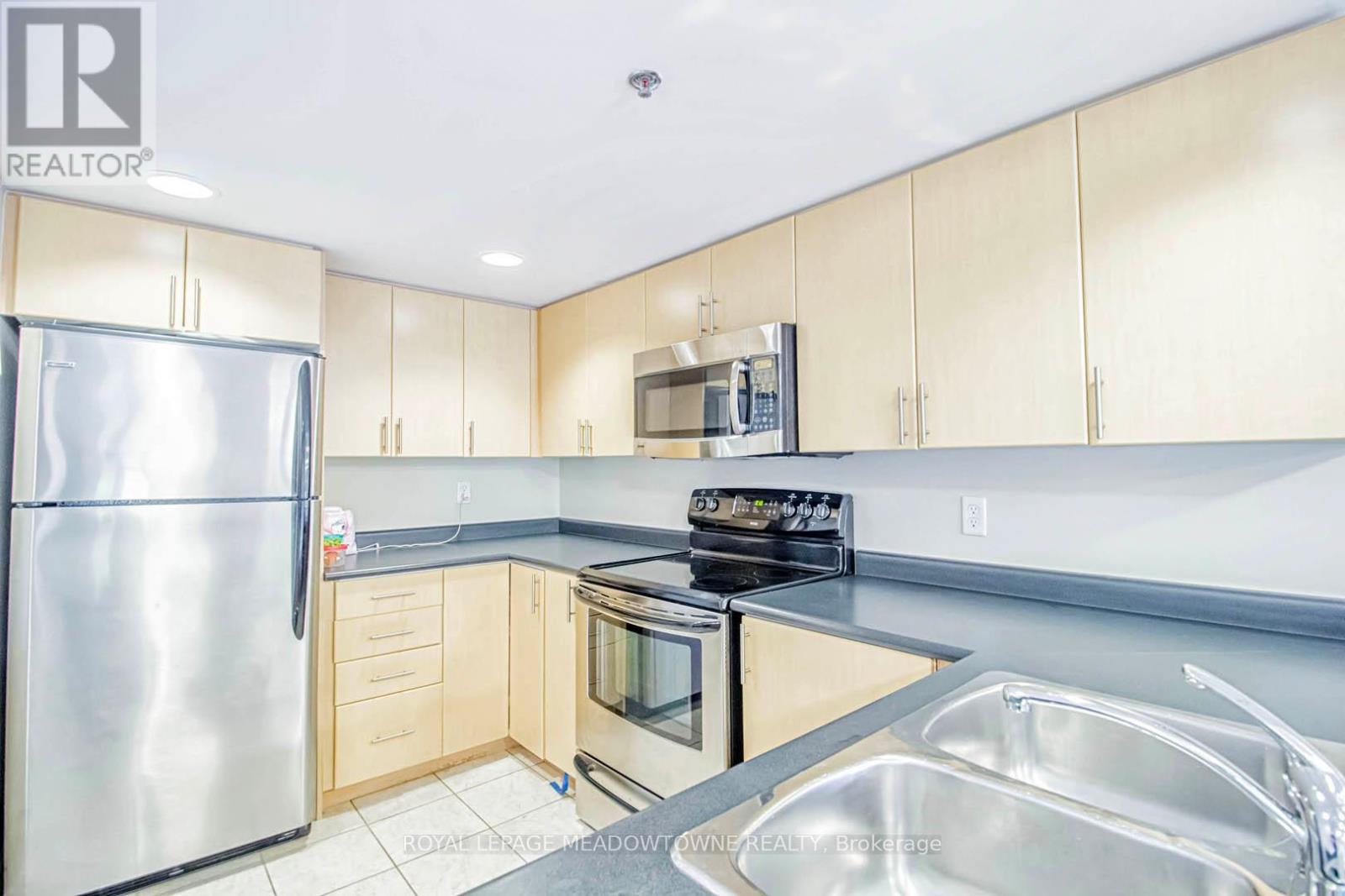 












321 - 3070 ROTARY WAY

,
Burlington,




Ontario
L7M0H1

