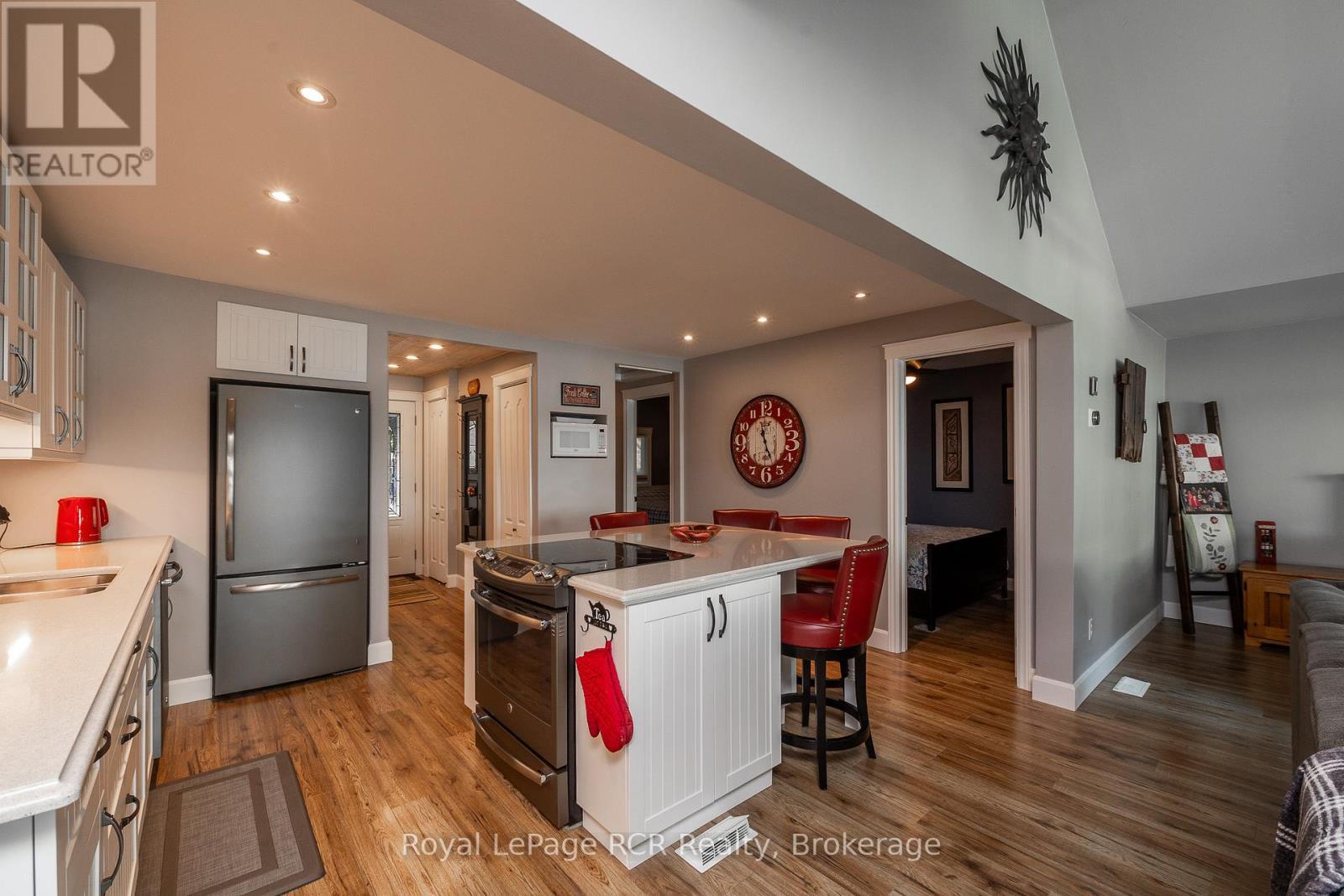 












173 MACDONALDS ROAD

,
Grey Highlands,




Ontario
N0C1E0

