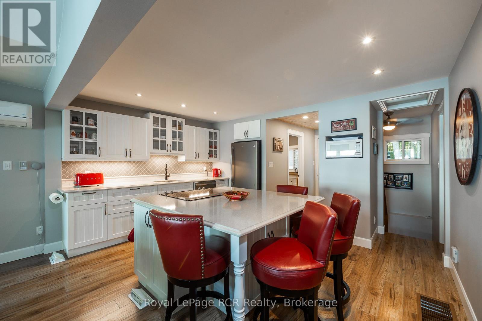 












173 MACDONALDS ROAD

,
Grey Highlands,




Ontario
N0C1E0

