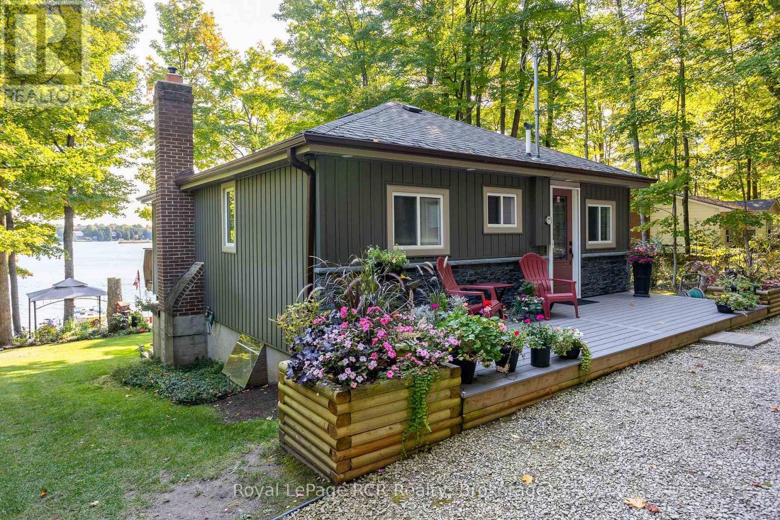 












173 MACDONALDS ROAD

,
Grey Highlands,




Ontario
N0C1E0

