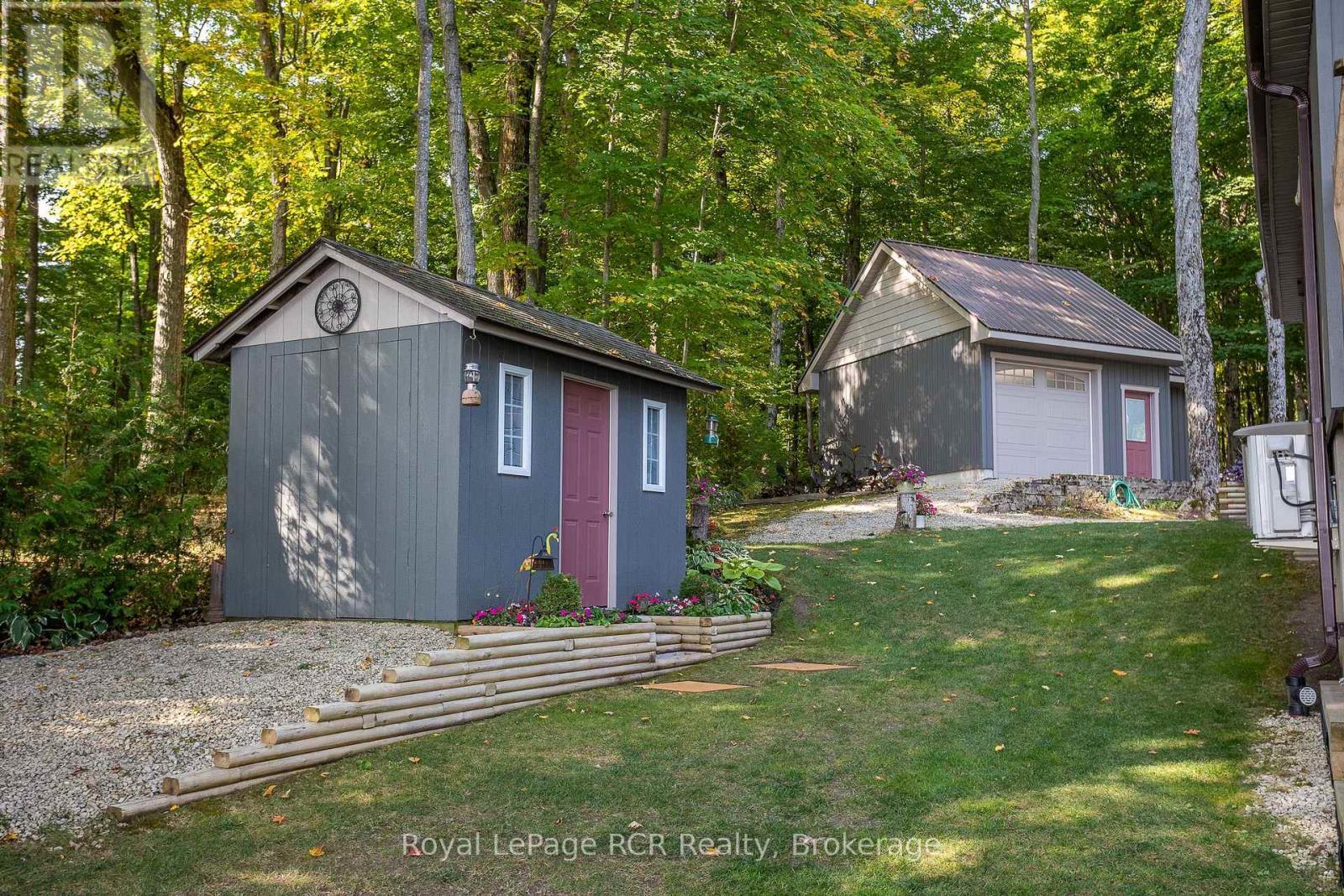 












173 MACDONALDS ROAD

,
Grey Highlands,




Ontario
N0C1E0

