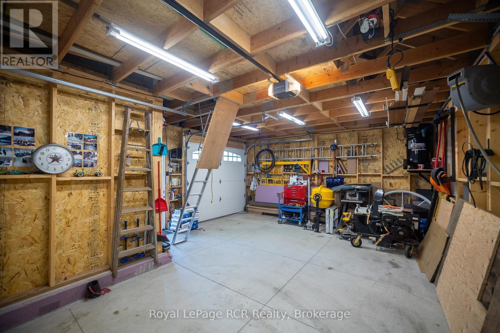 












173 MACDONALDS ROAD

,
Grey Highlands,




Ontario
N0C1E0

