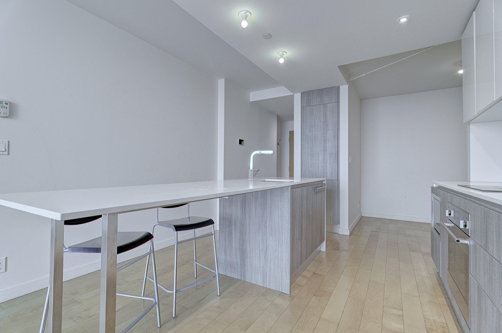 









1450


Boul. René-Lévesque O.

, 1311,
Montréal (Ville-Marie),




QC
H3G0E1

