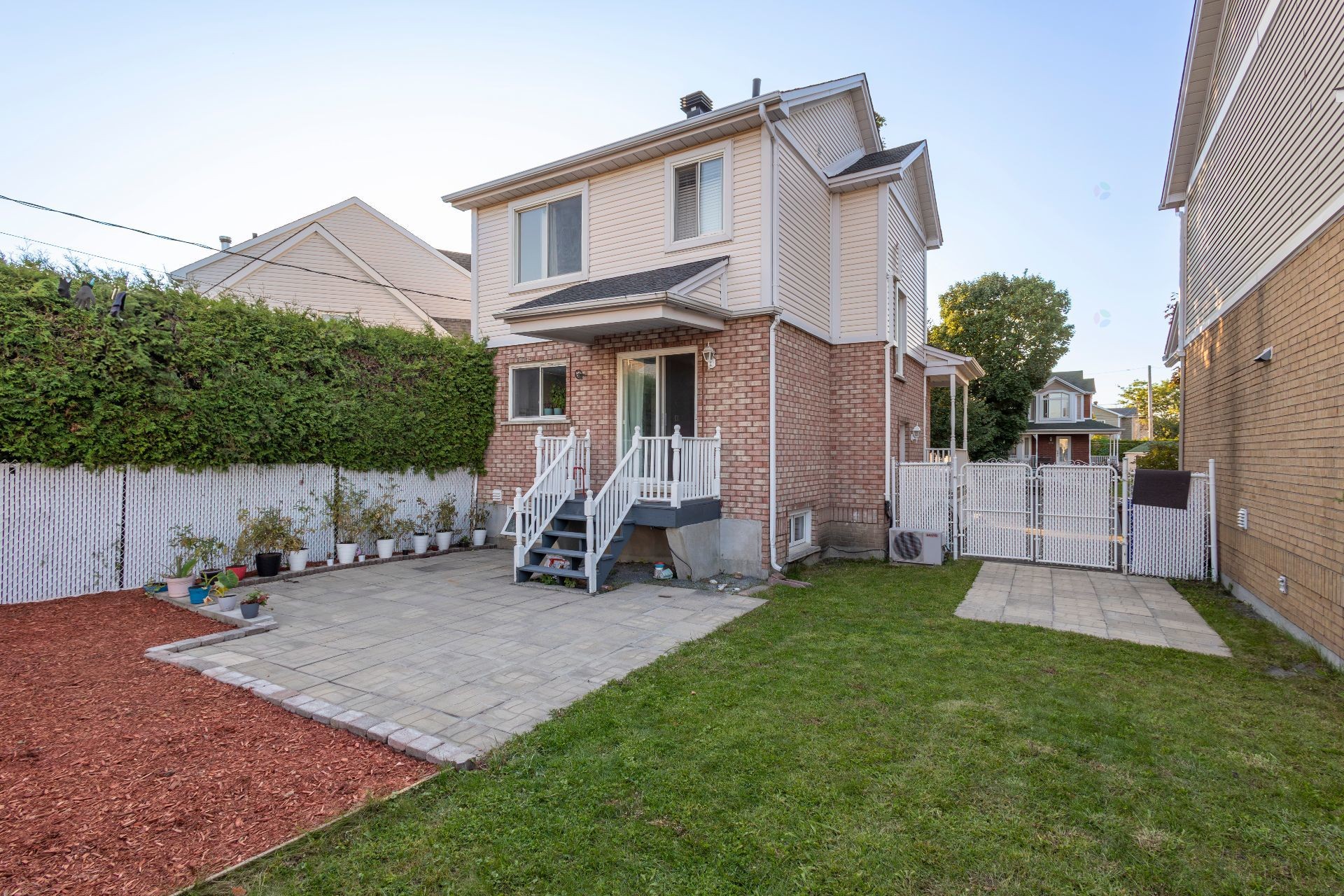 









12


Place Borduas

,
Sainte-Julie,




QC
J3E2H4

