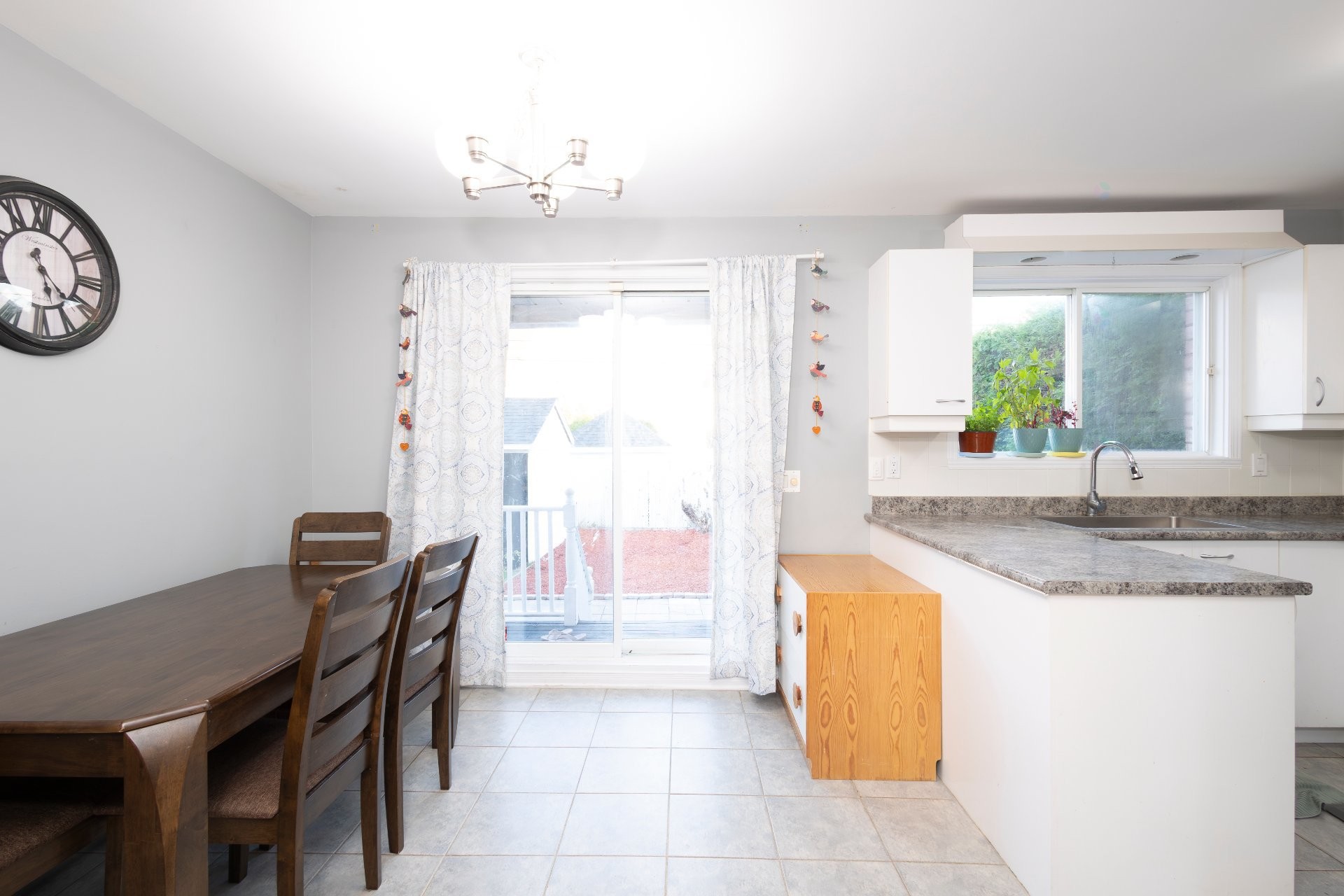 









12


Place Borduas

,
Sainte-Julie,




QC
J3E2H4

