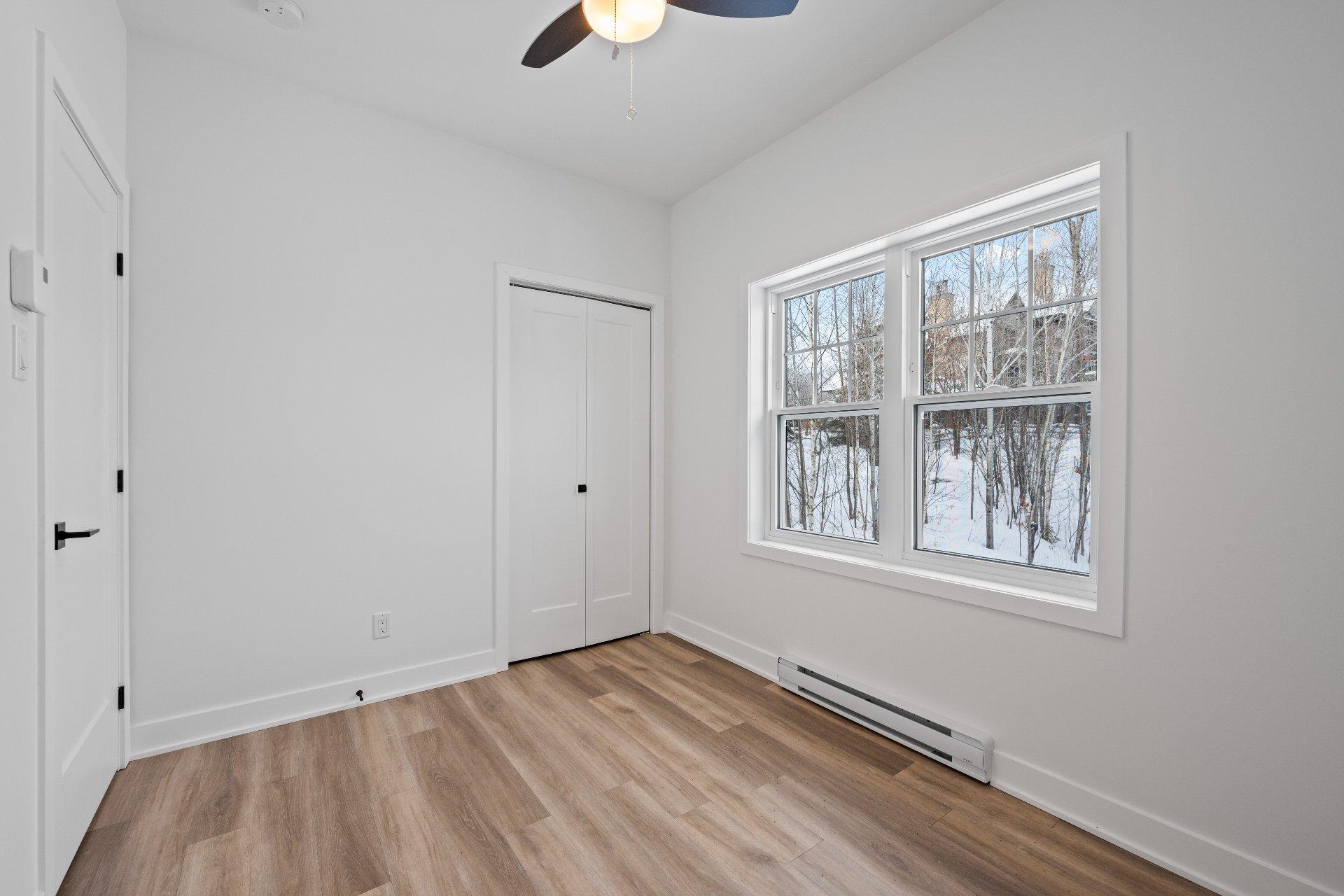 









280


Rue du Mont-Plaisant

, 10,
Mont-Tremblant,




QC
J8E1L2

