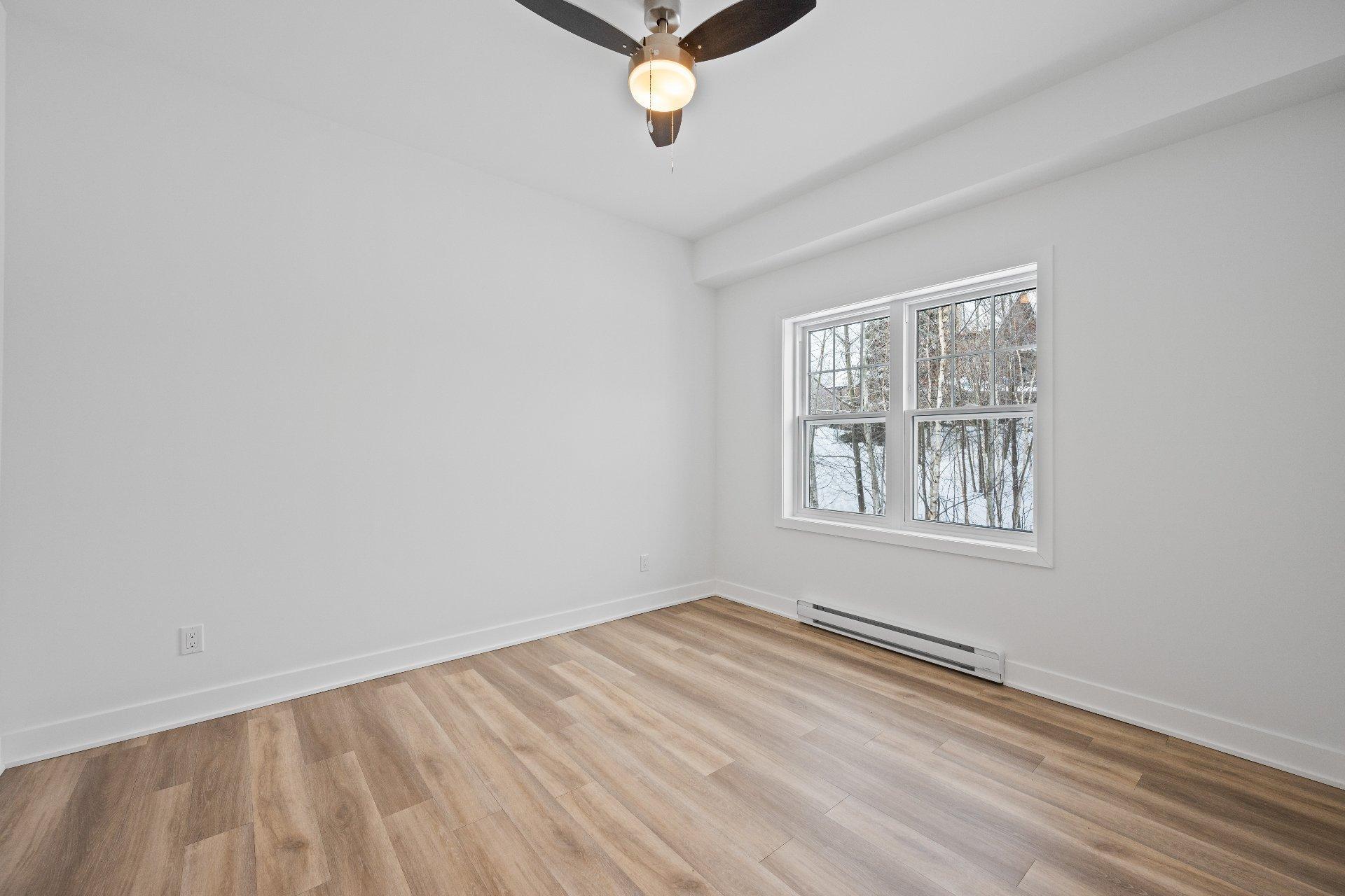 









280


Rue du Mont-Plaisant

, 10,
Mont-Tremblant,




QC
J8E1L2

