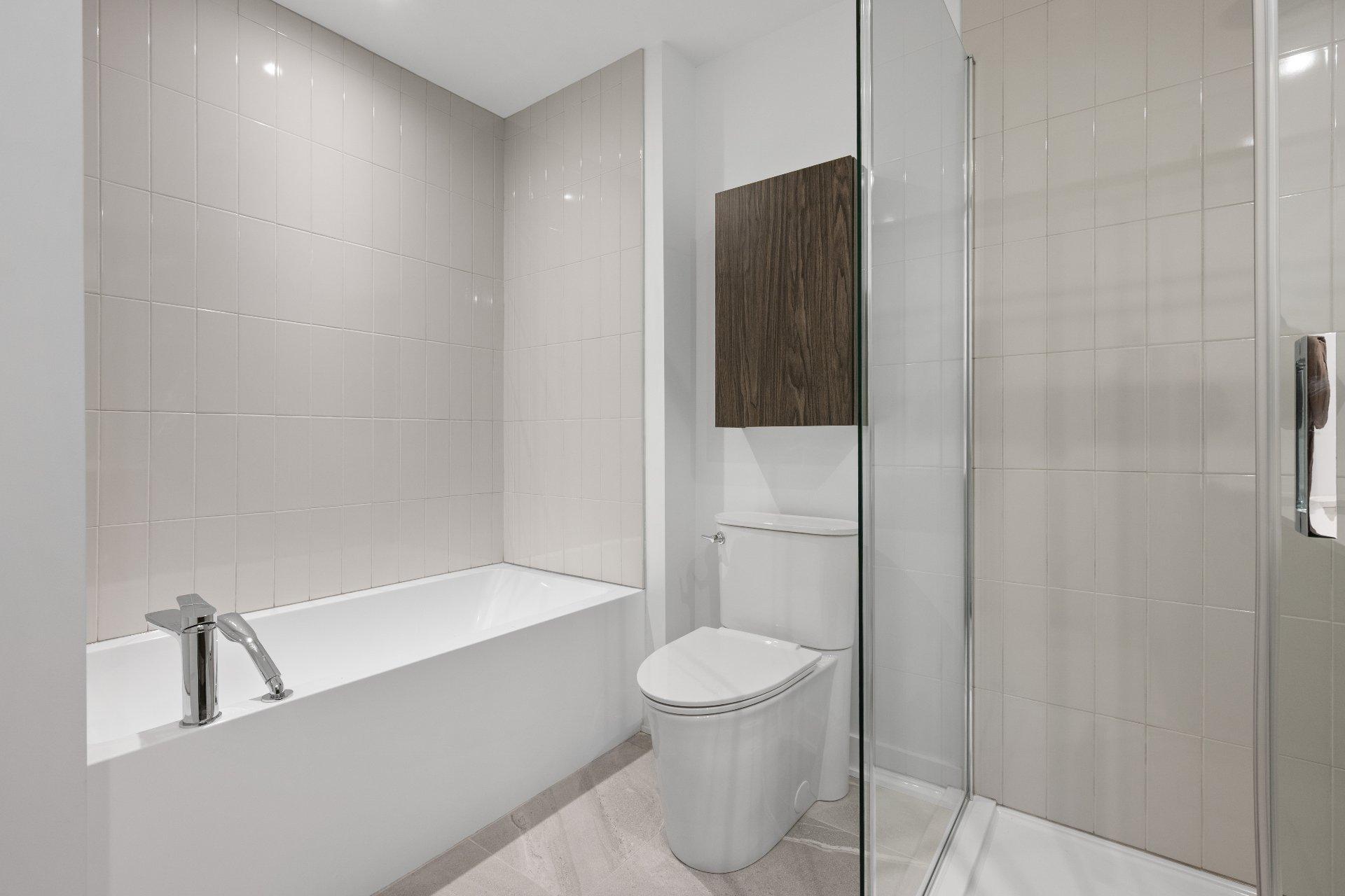 









280


Rue du Mont-Plaisant

, 10,
Mont-Tremblant,




QC
J8E1L2

