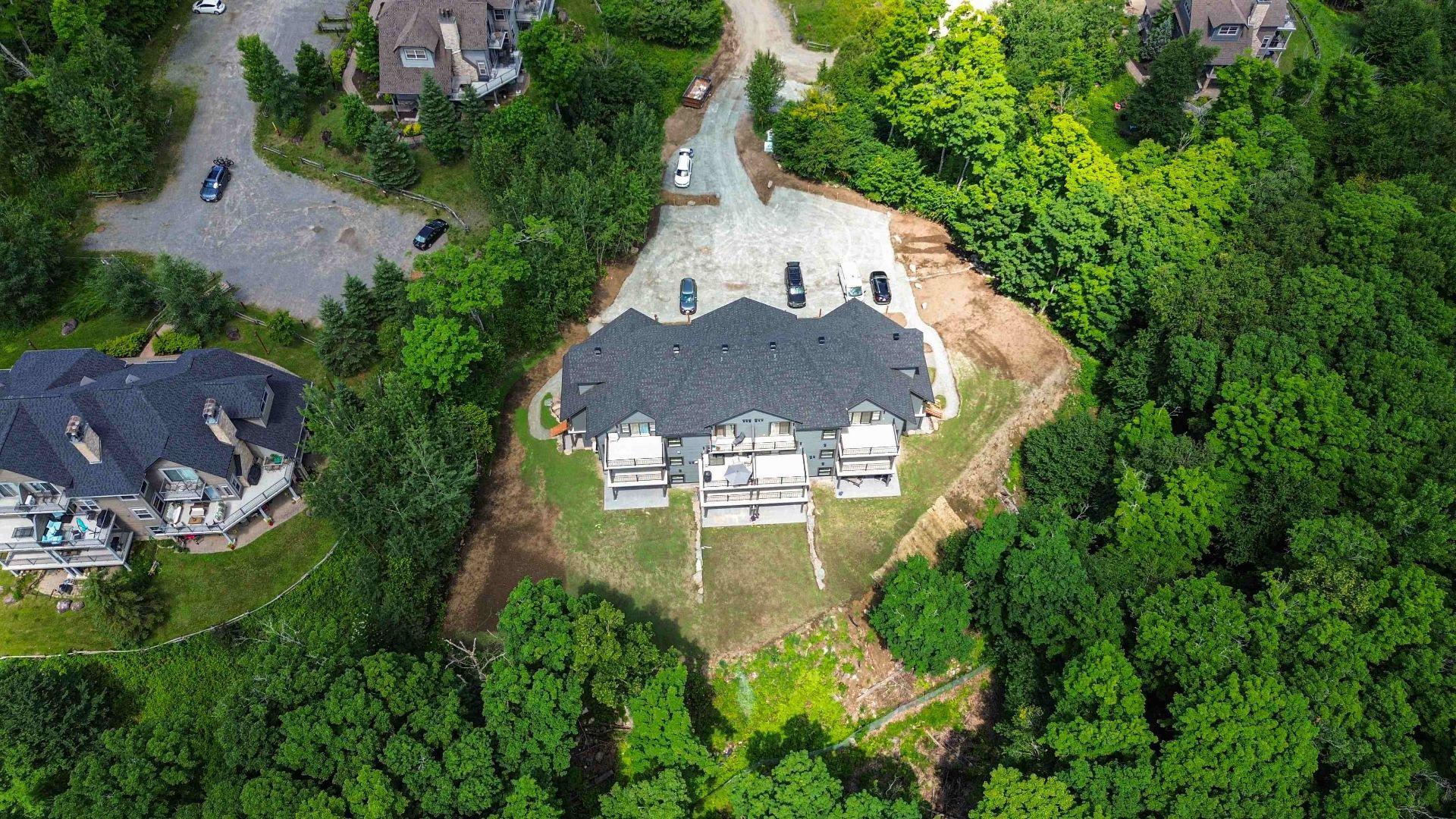 









280


Rue du Mont-Plaisant

, 10,
Mont-Tremblant,




QC
J8E1L2

