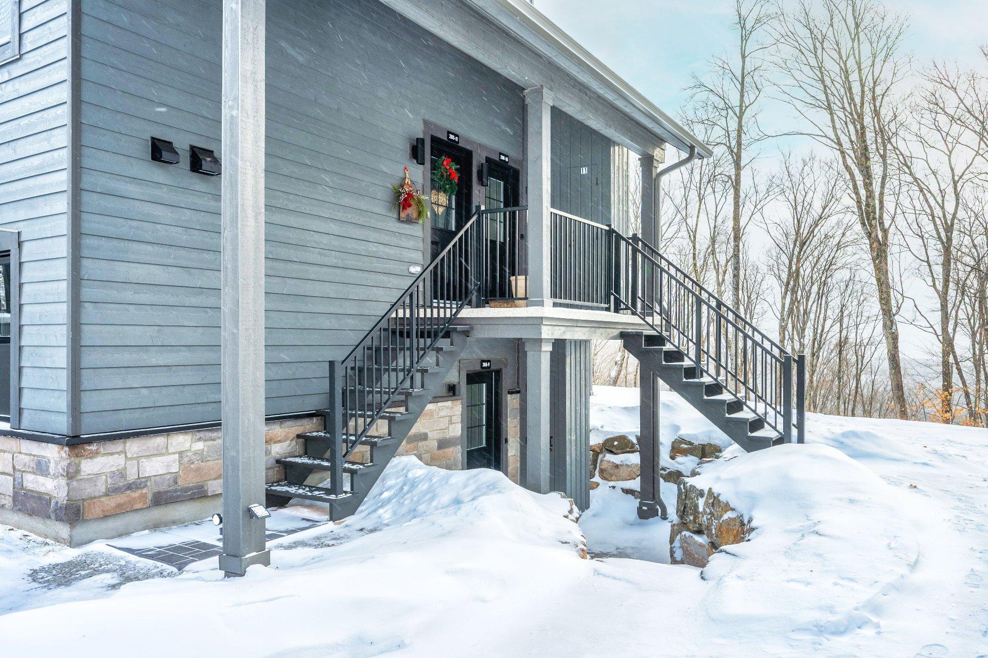 









280


Rue du Mont-Plaisant

, 10,
Mont-Tremblant,




QC
J8E1L2

