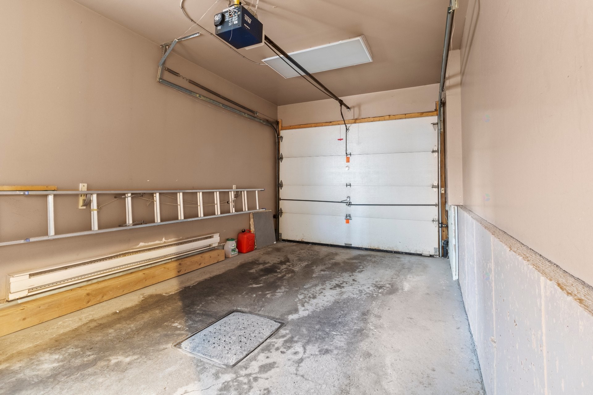 









907


Rue Henri-Massé

,
Longueuil (Saint-Hubert),




QC
J3Z1G9

