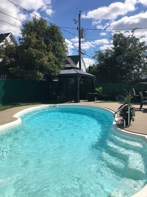 









907


Rue Henri-Massé

,
Longueuil (Saint-Hubert),




QC
J3Z1G9

