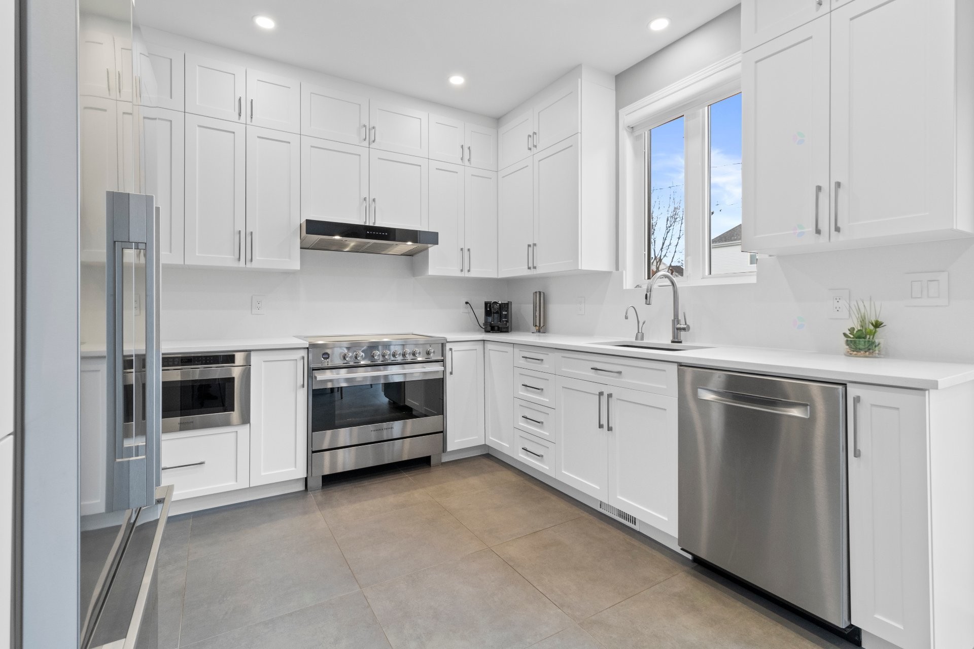 









907


Rue Henri-Massé

,
Longueuil (Saint-Hubert),




QC
J3Z1G9

