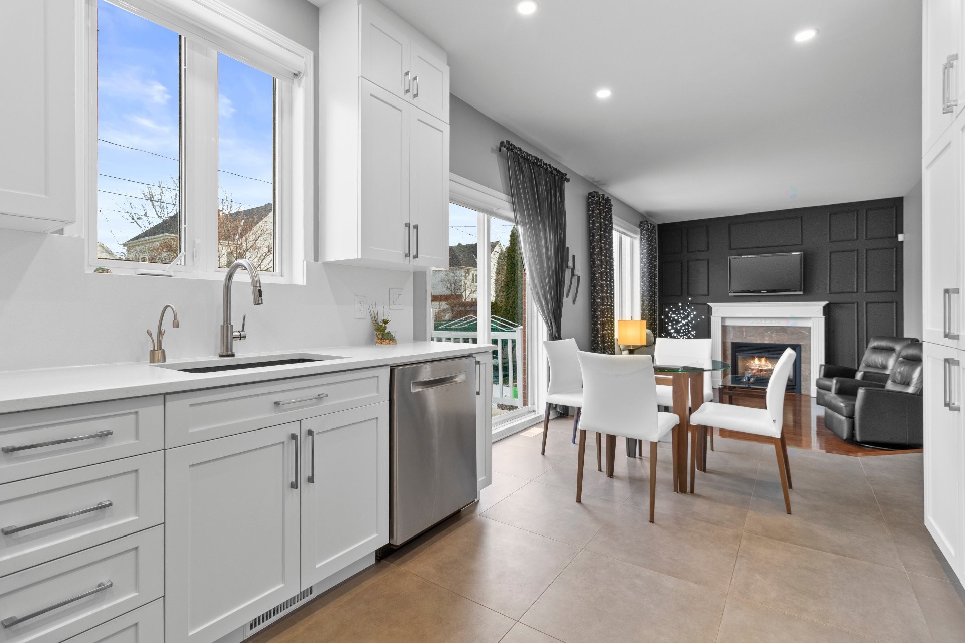 









907


Rue Henri-Massé

,
Longueuil (Saint-Hubert),




QC
J3Z1G9

