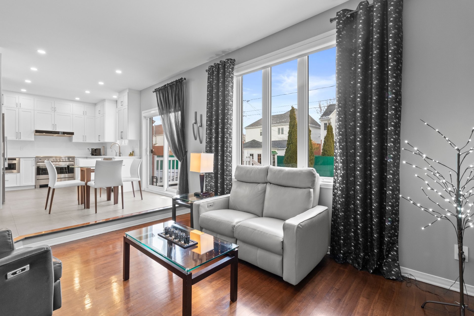 









907


Rue Henri-Massé

,
Longueuil (Saint-Hubert),




QC
J3Z1G9

