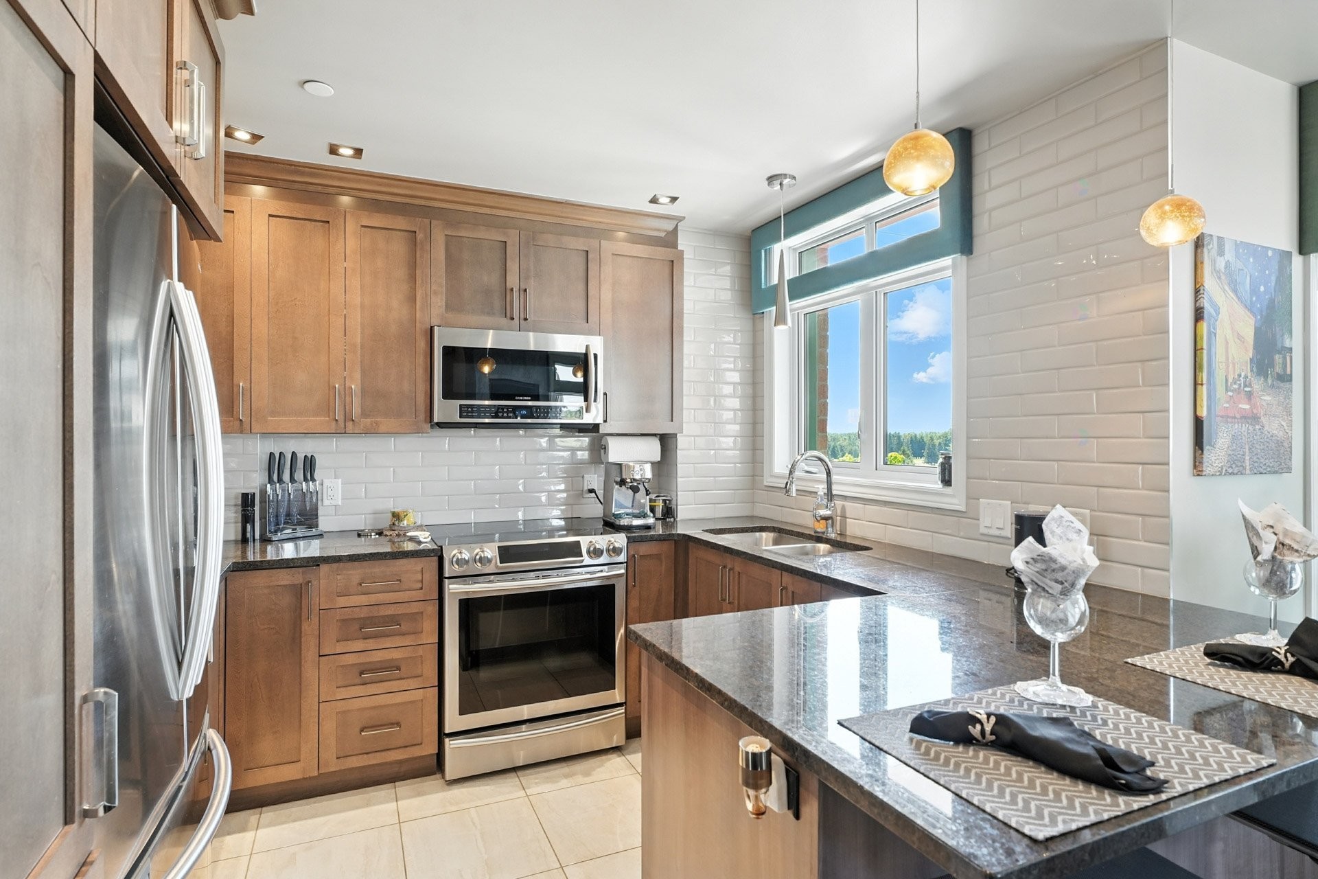 









1180


Ch. d'Aylmer

, 412,
Gatineau (Aylmer),




QC
J9H0G5

