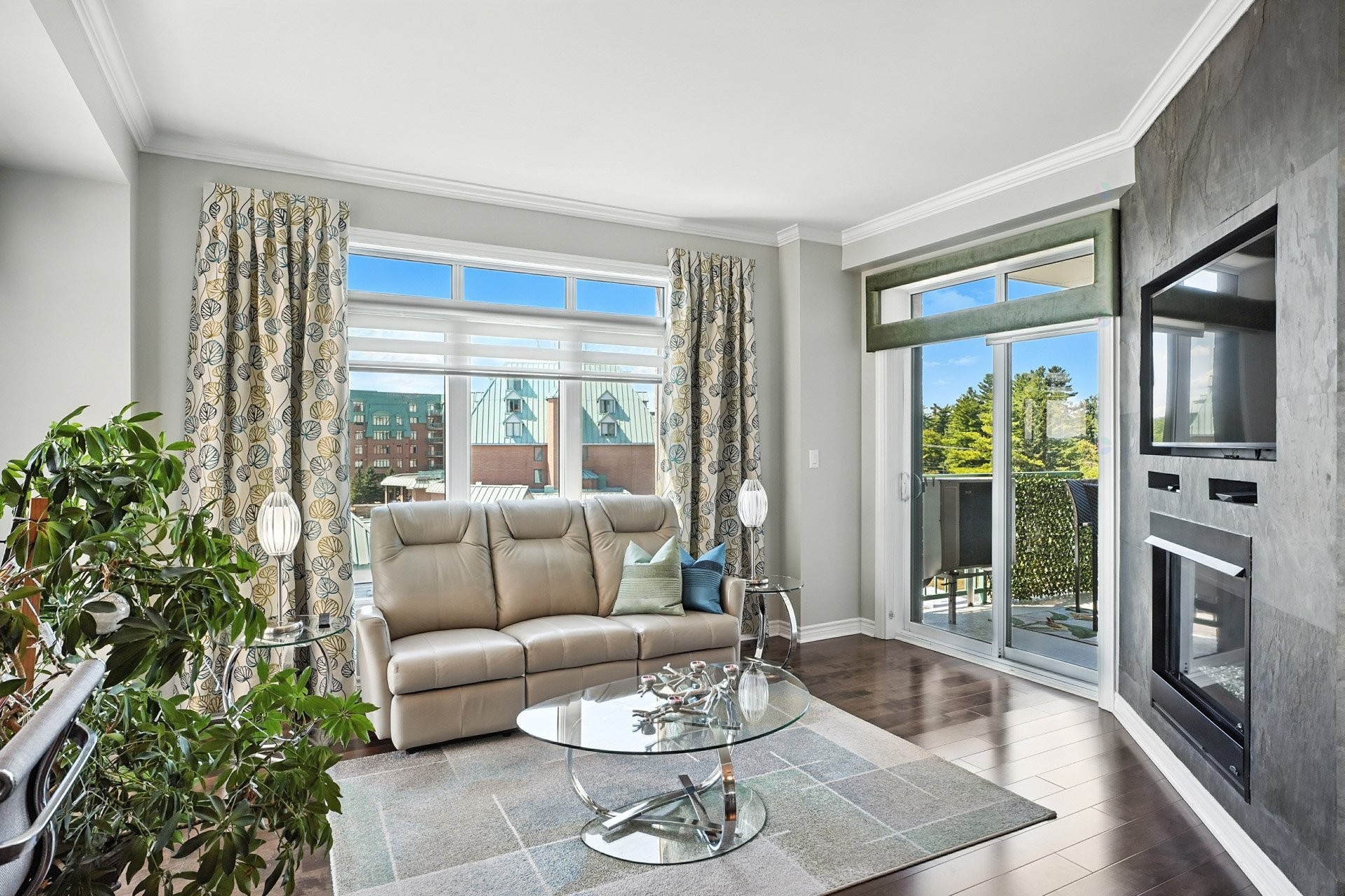 









1180


Ch. d'Aylmer

, 412,
Gatineau (Aylmer),




QC
J9H0G5

