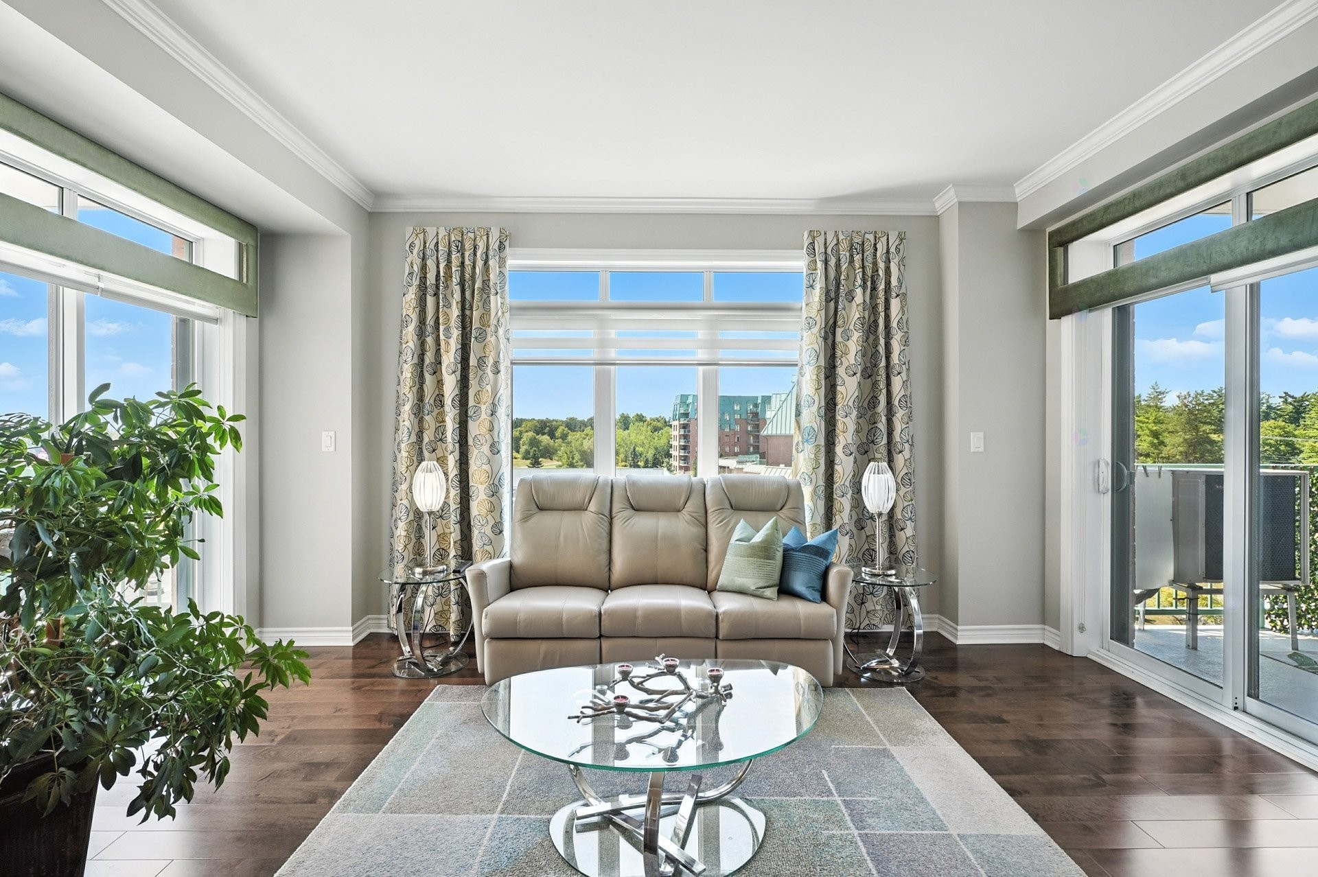 









1180


Ch. d'Aylmer

, 412,
Gatineau (Aylmer),




QC
J9H0G5

