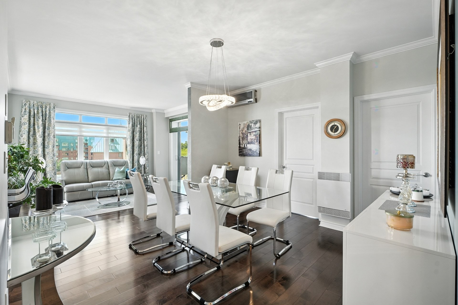 









1180


Ch. d'Aylmer

, 412,
Gatineau (Aylmer),




QC
J9H0G5

