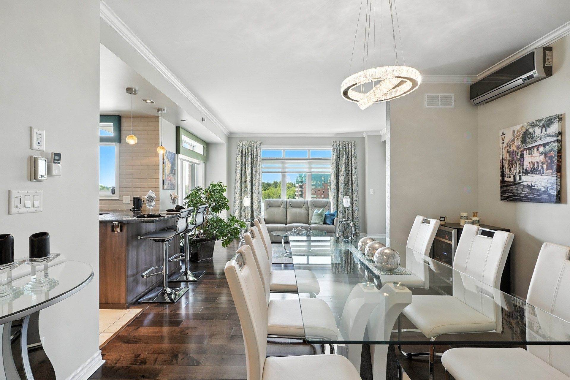 









1180


Ch. d'Aylmer

, 412,
Gatineau (Aylmer),




QC
J9H0G5

