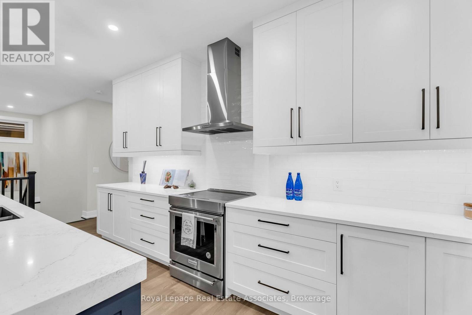 












8 - 28 JUNIPER TRAIL

,
Welland,




Ontario
L3C0H5

