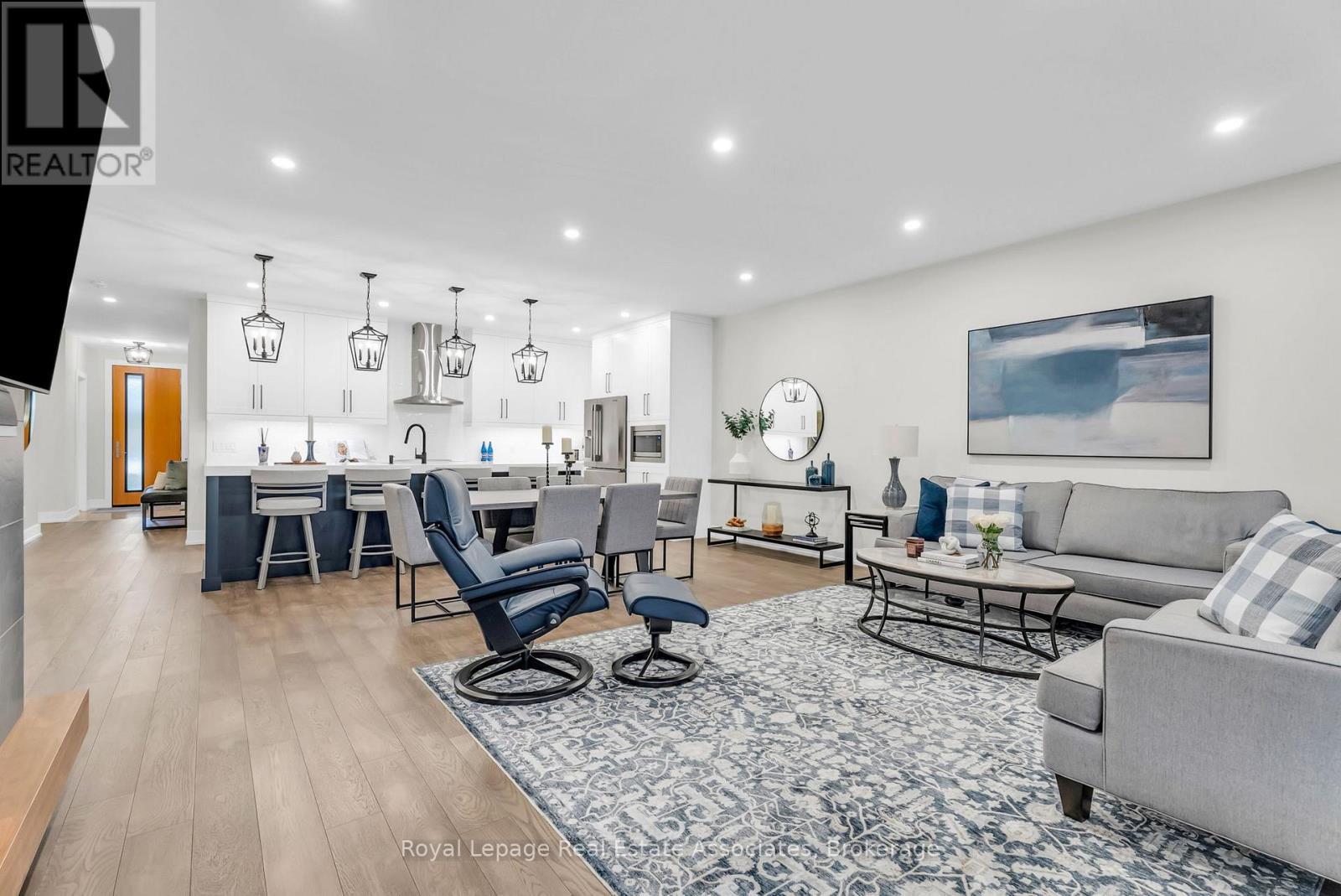 












8 - 28 JUNIPER TRAIL

,
Welland,




Ontario
L3C0H5

