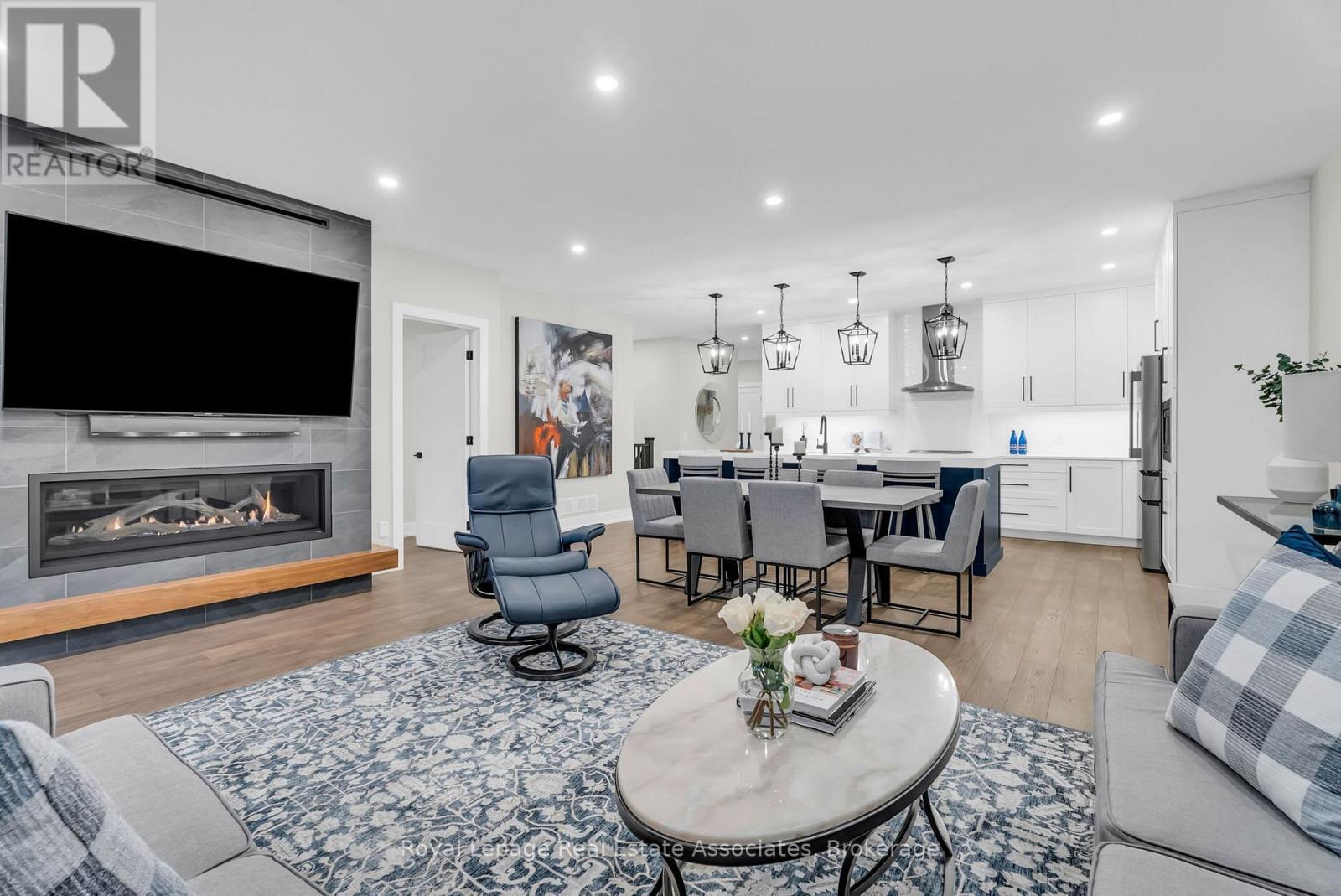 












8 - 28 JUNIPER TRAIL

,
Welland,




Ontario
L3C0H5

