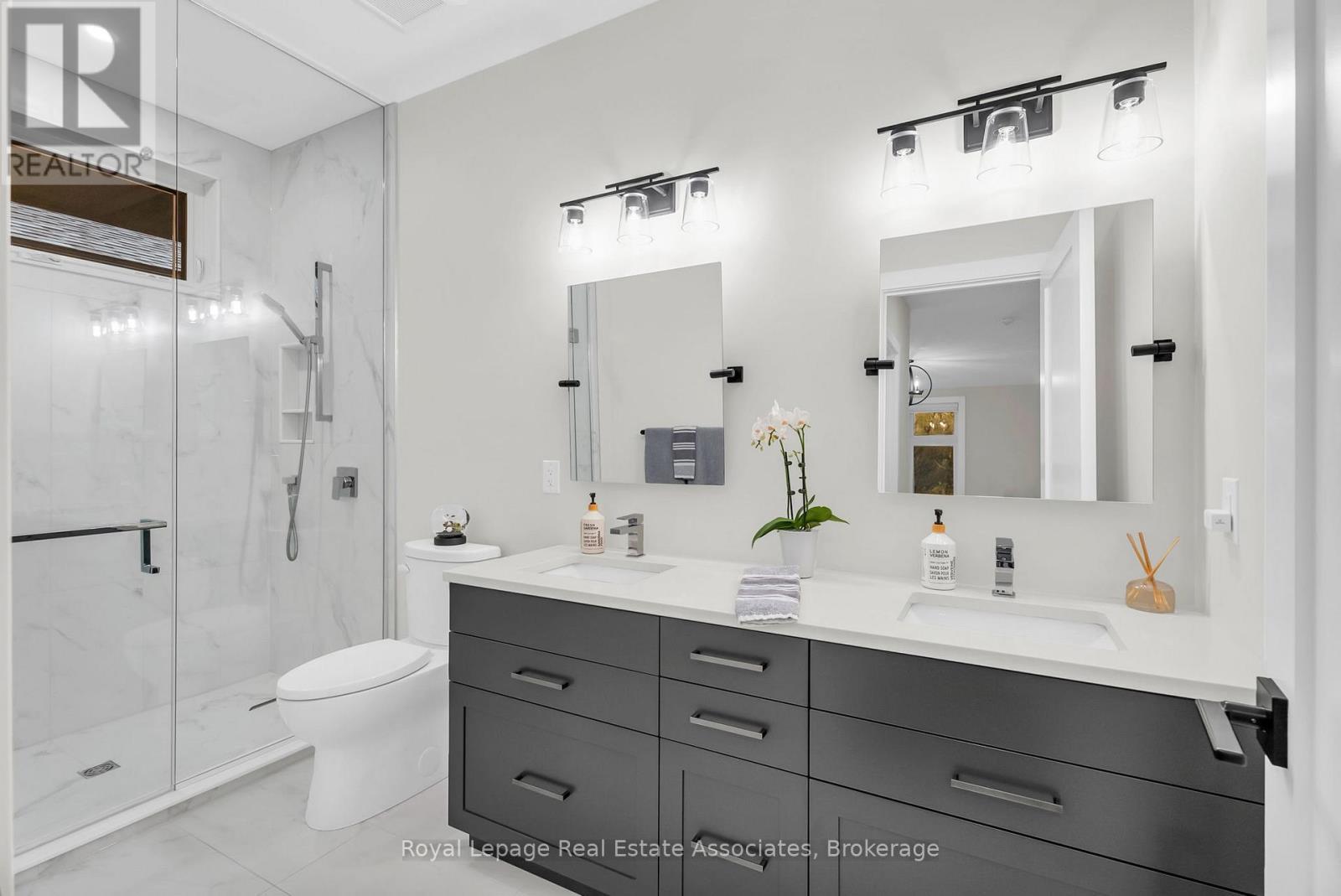 












8 - 28 JUNIPER TRAIL

,
Welland,




Ontario
L3C0H5

