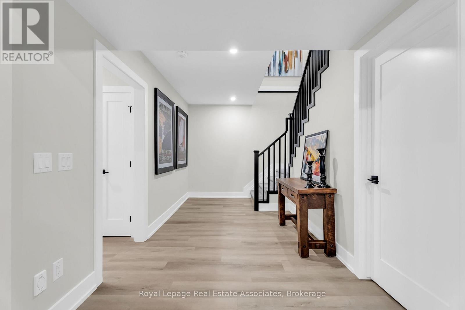 












8 - 28 JUNIPER TRAIL

,
Welland,




Ontario
L3C0H5

