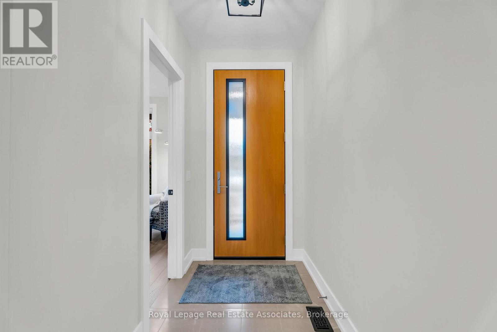 












8 - 28 JUNIPER TRAIL

,
Welland,




Ontario
L3C0H5

