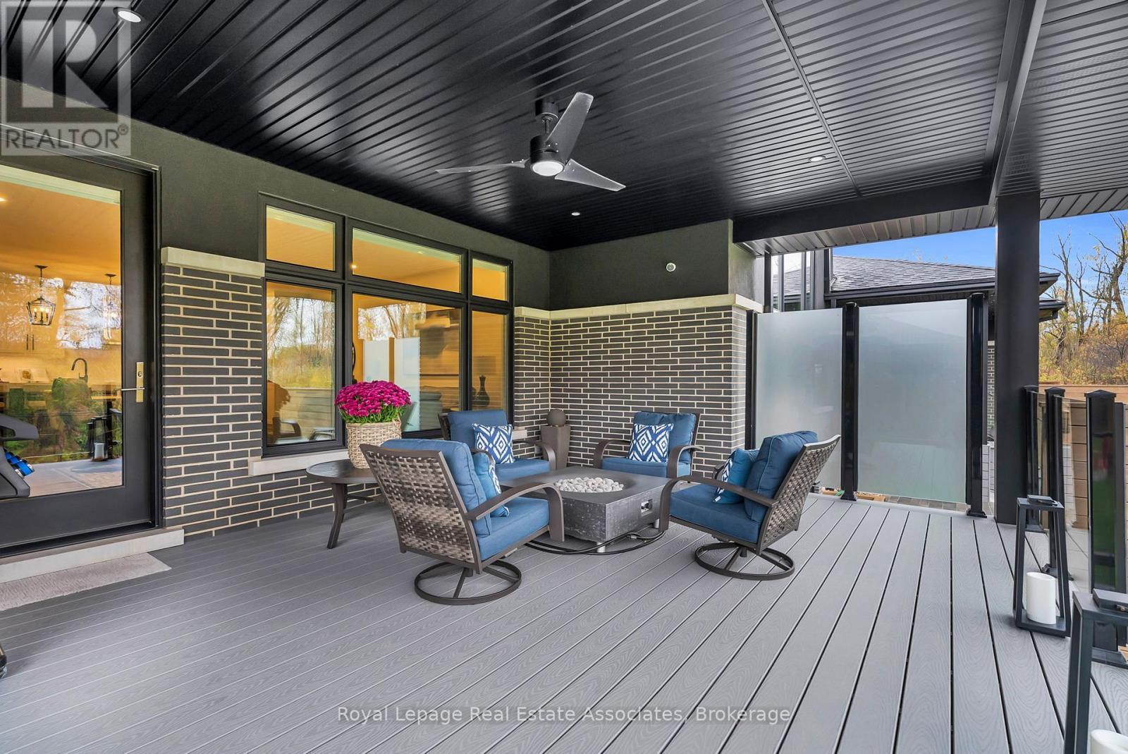 












8 - 28 JUNIPER TRAIL

,
Welland,




Ontario
L3C0H5

