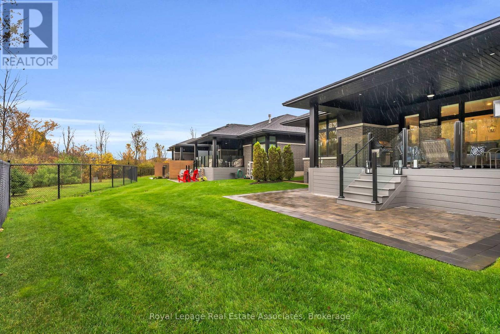 












8 - 28 JUNIPER TRAIL

,
Welland,




Ontario
L3C0H5

