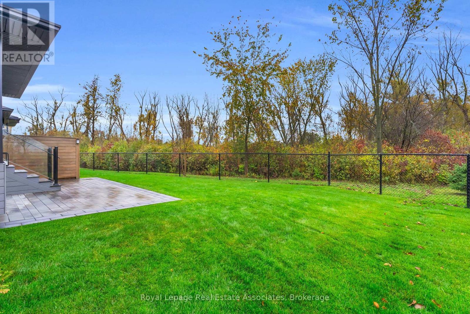 












8 - 28 JUNIPER TRAIL

,
Welland,




Ontario
L3C0H5

