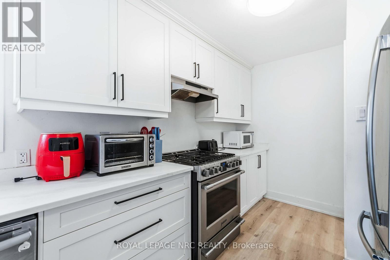 












764 COLLVER ROAD

,
West Lincoln (Bismark/Wellandport),




Ontario
L0R2J0

